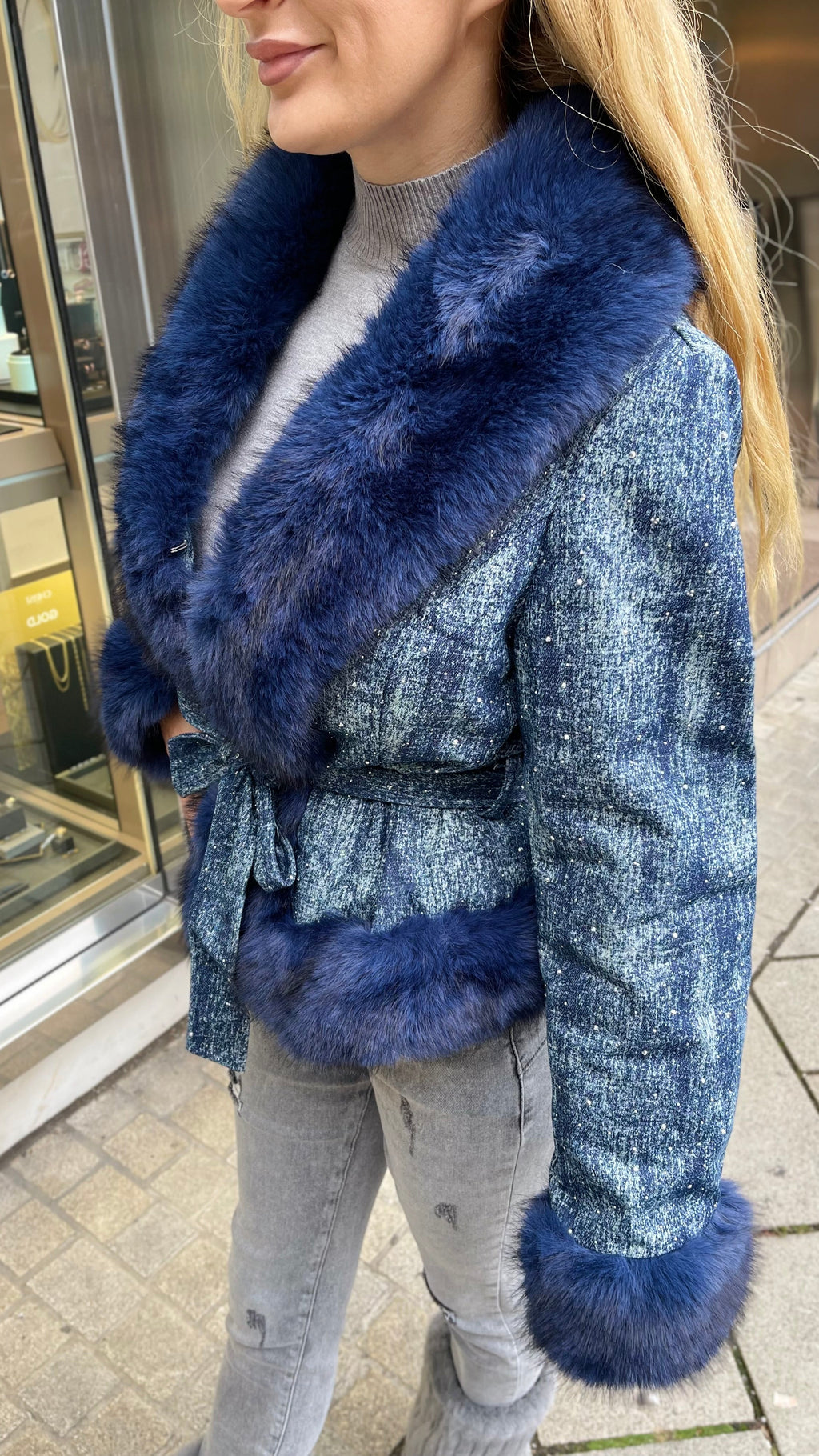 JACKE IN JEANS OPTIK MIT GLITZER