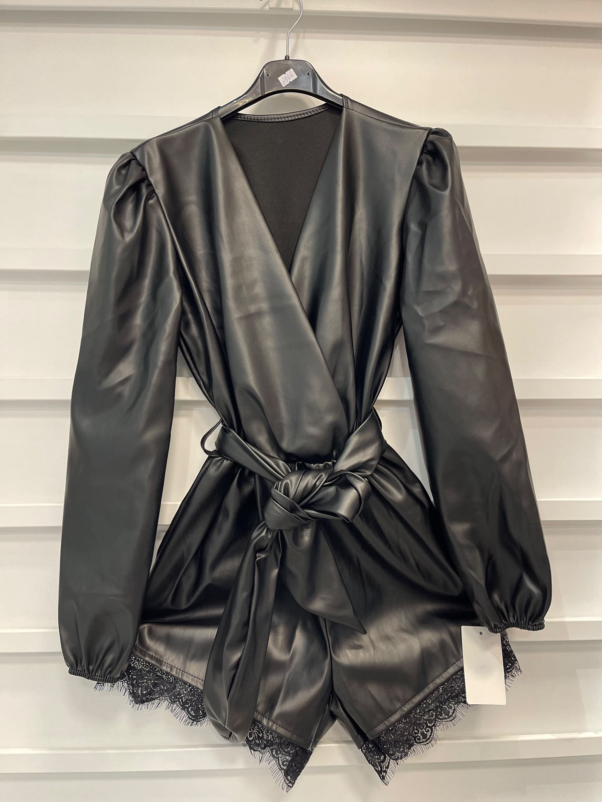Eleganter Faux-Leder Jumpsuit Playsuit mit Spitze