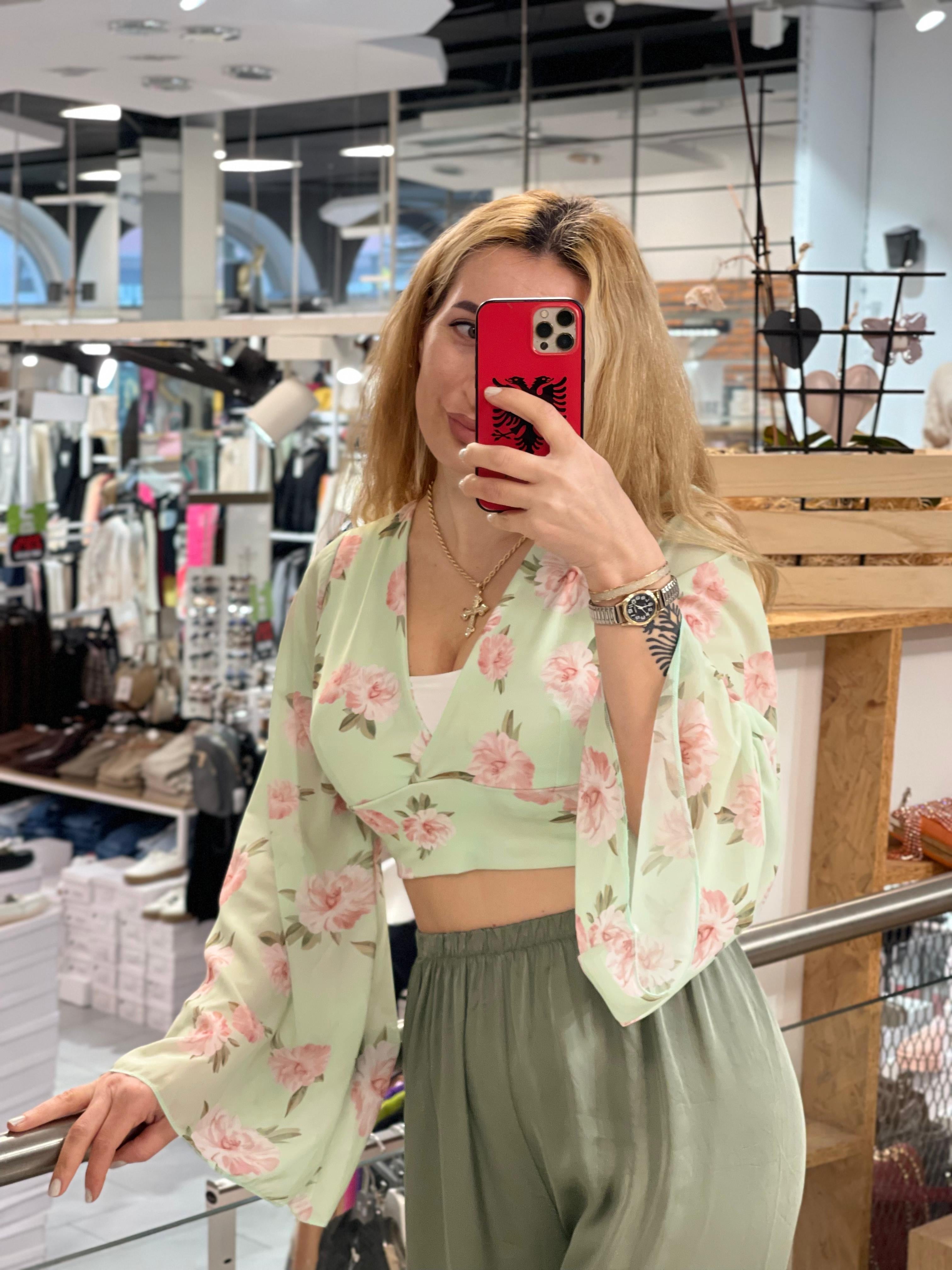 Boho-Style Bell-Sleeve Top (Floral)