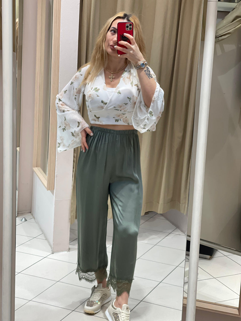 Viskose Hose mit Spitze