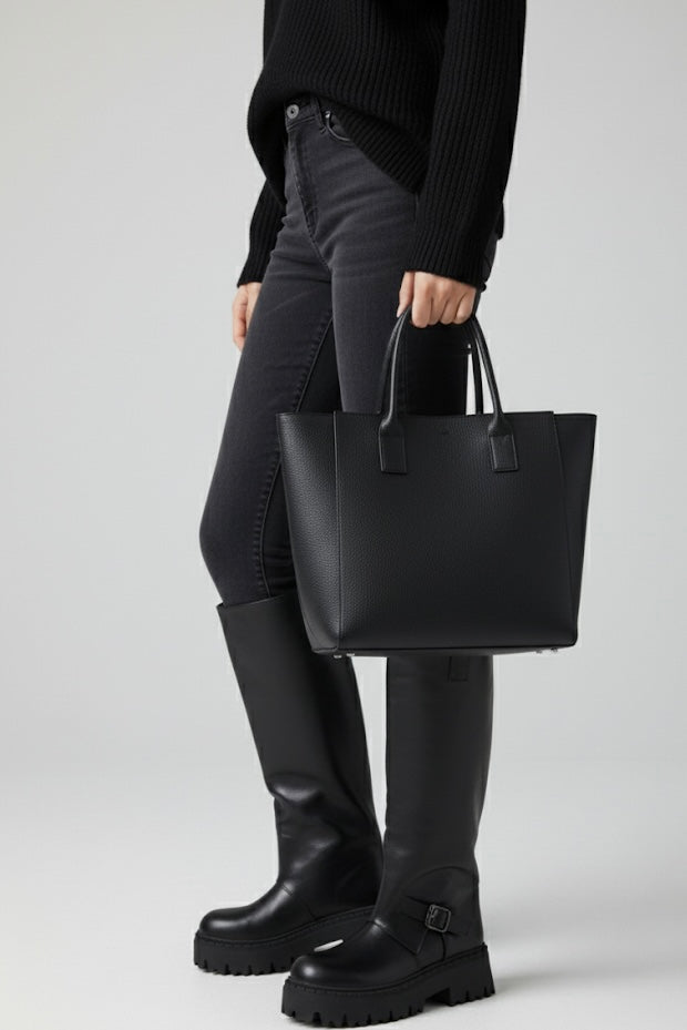 STIEFEL IN SCHWARZ