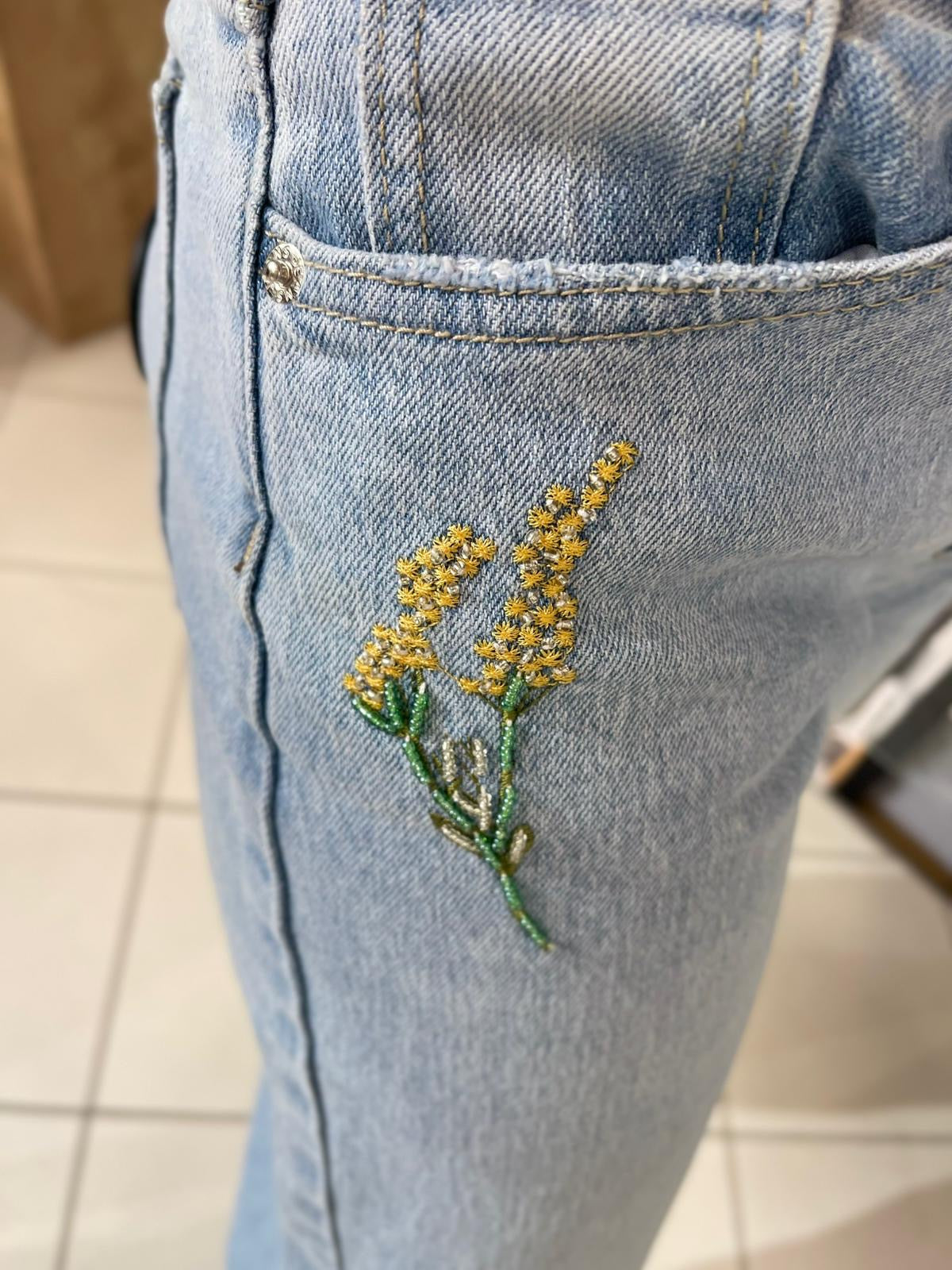 FLOWER DESIGN JEANS