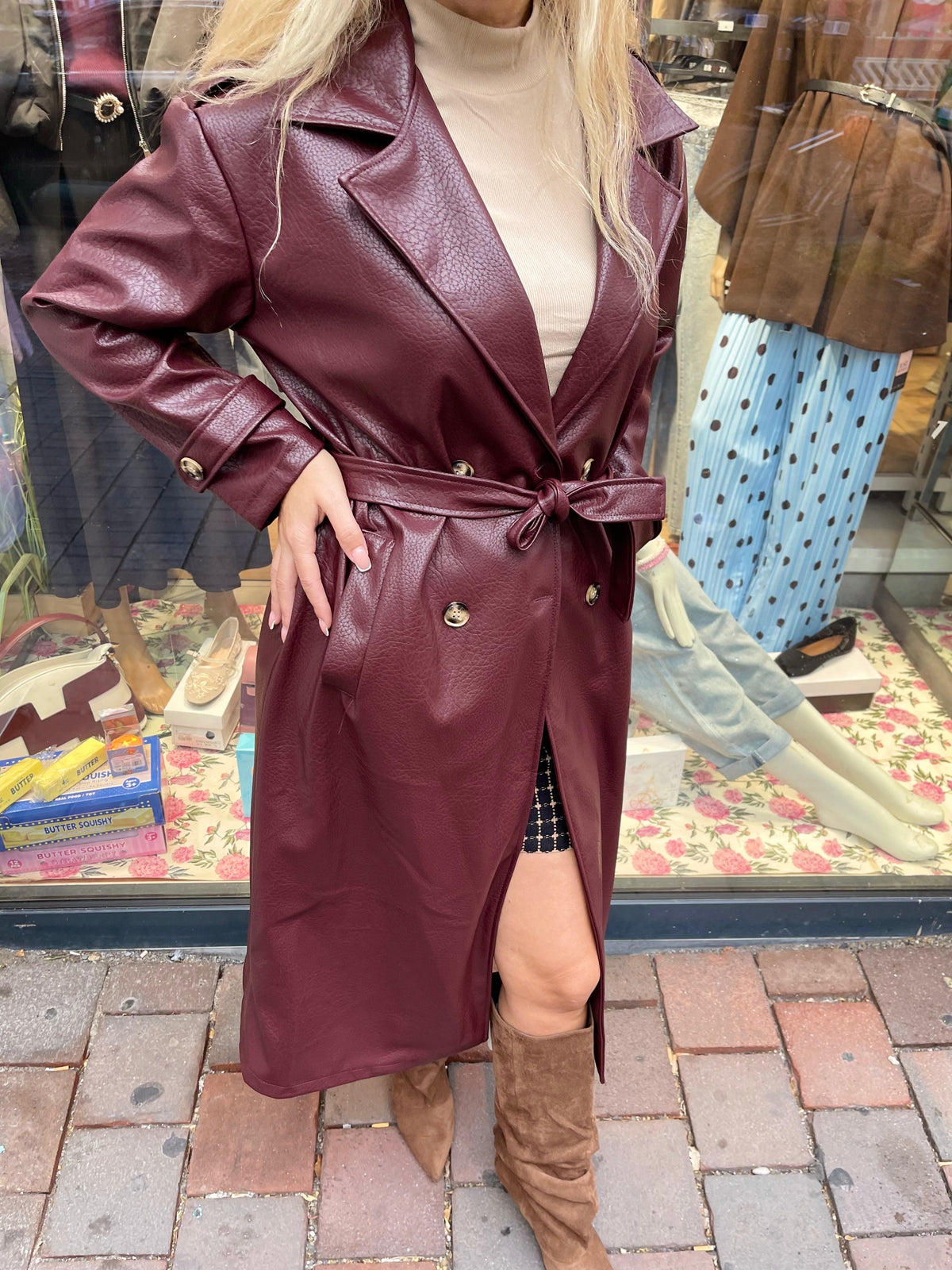 Eleganter Damen-Trenchcoat aus hochwertigem Kunstleder