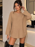 Klassischer Strickpullover mit abgerundetem Saum