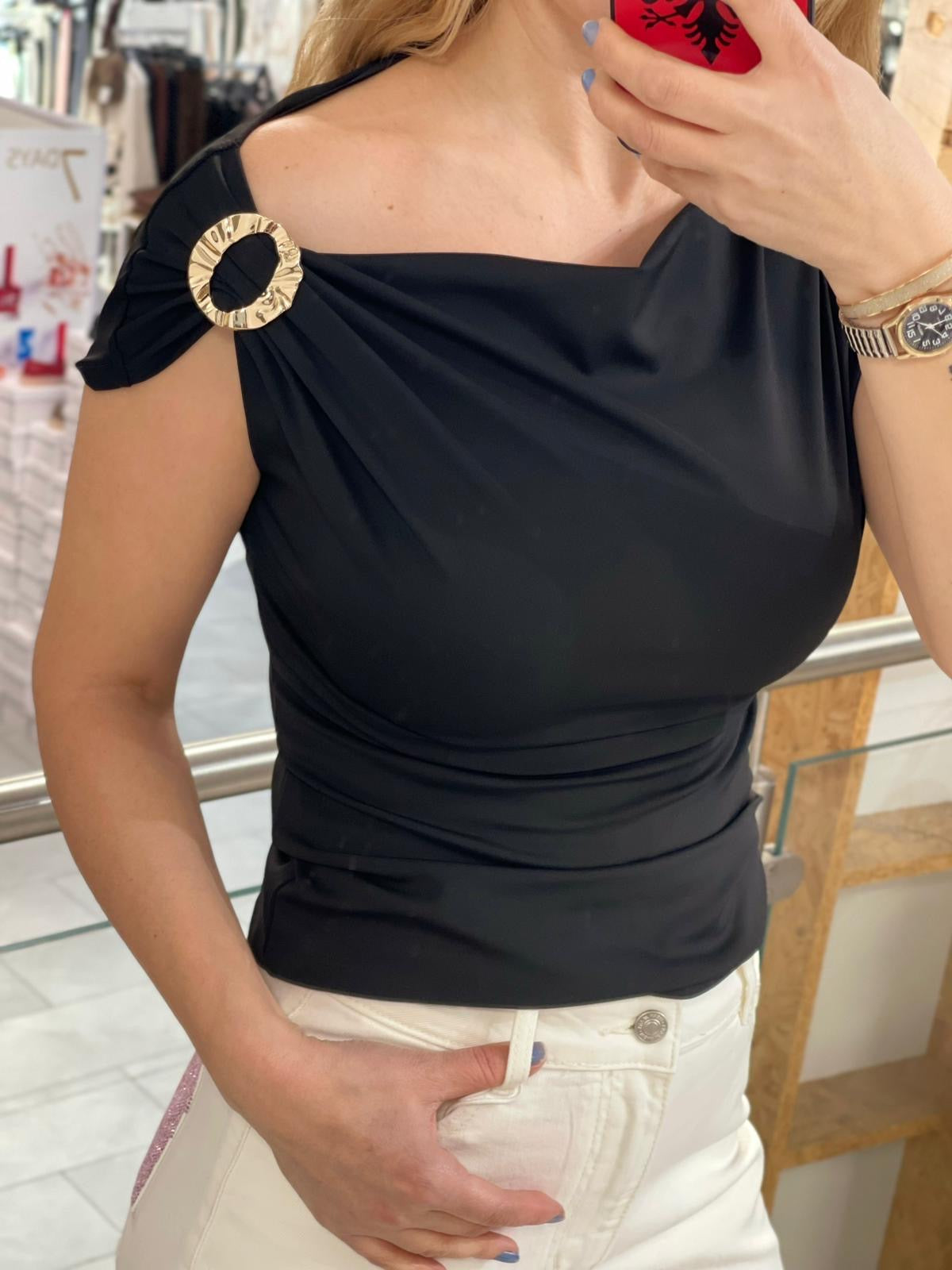 Asymmetrisches Ring-Top
Aurelia