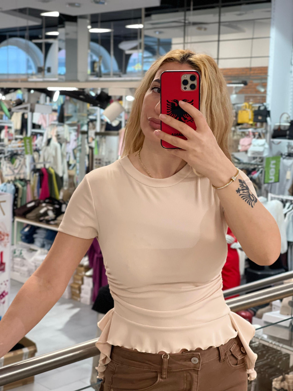 Shirt Zeinab mit Rüschchen