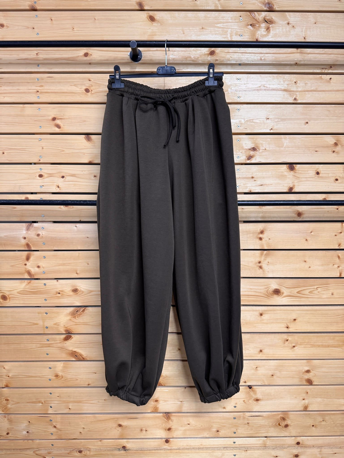 Lässige Oversized Jogginghose / Sweatpants mit Kordelzug