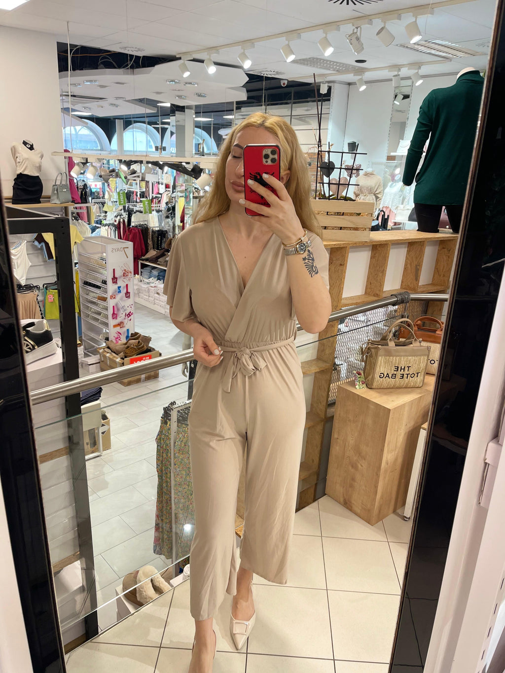 Overall Melina