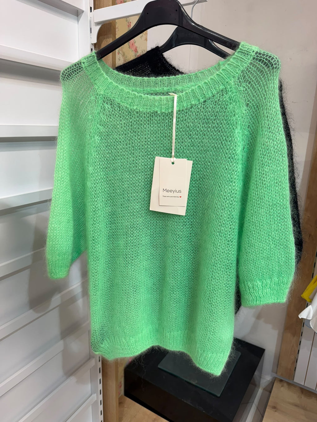 Kuschelige Mohair Pullover mit Puffärmeln – Made in Italy