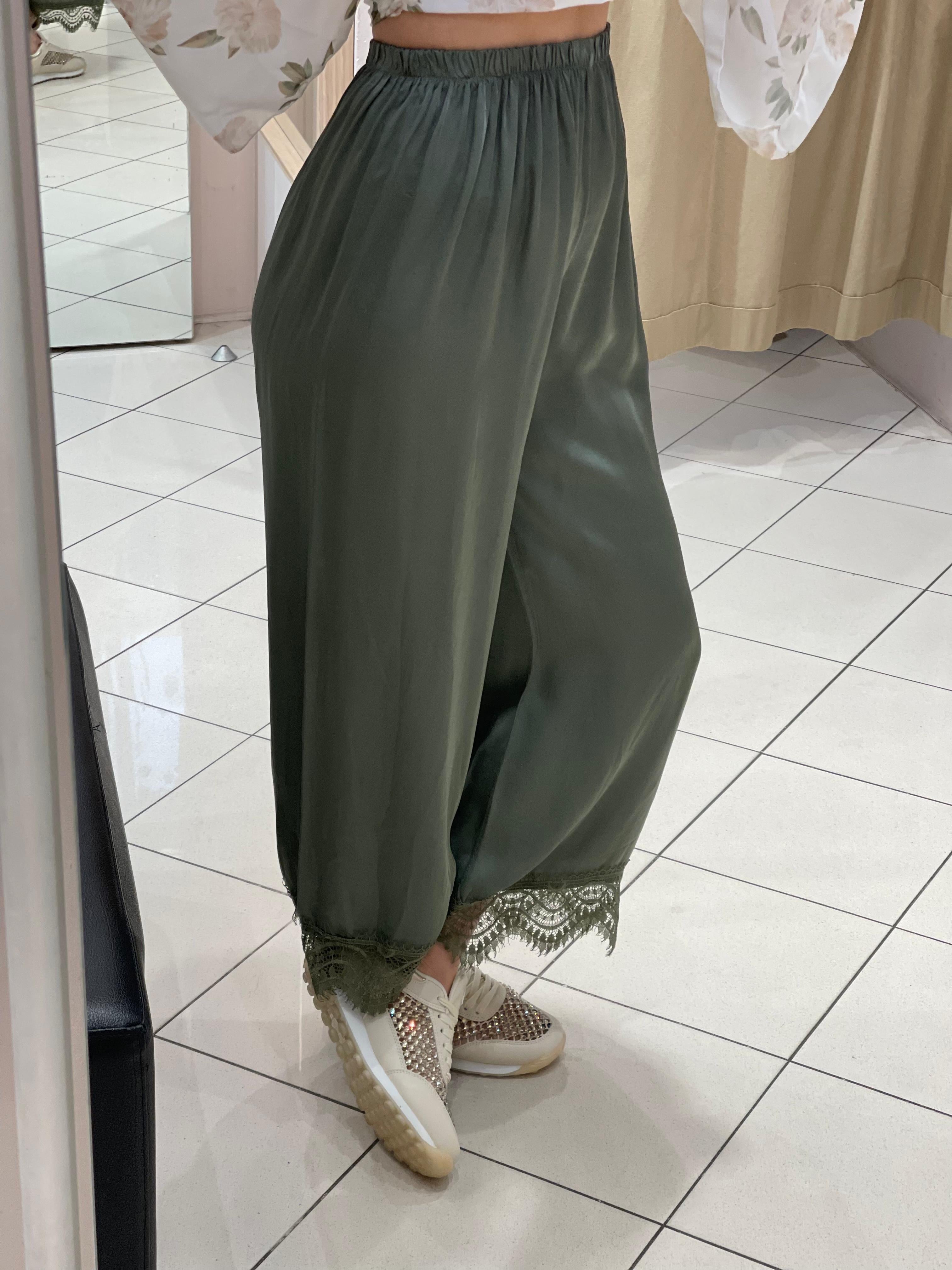 Pantalón de viscosa con encaje