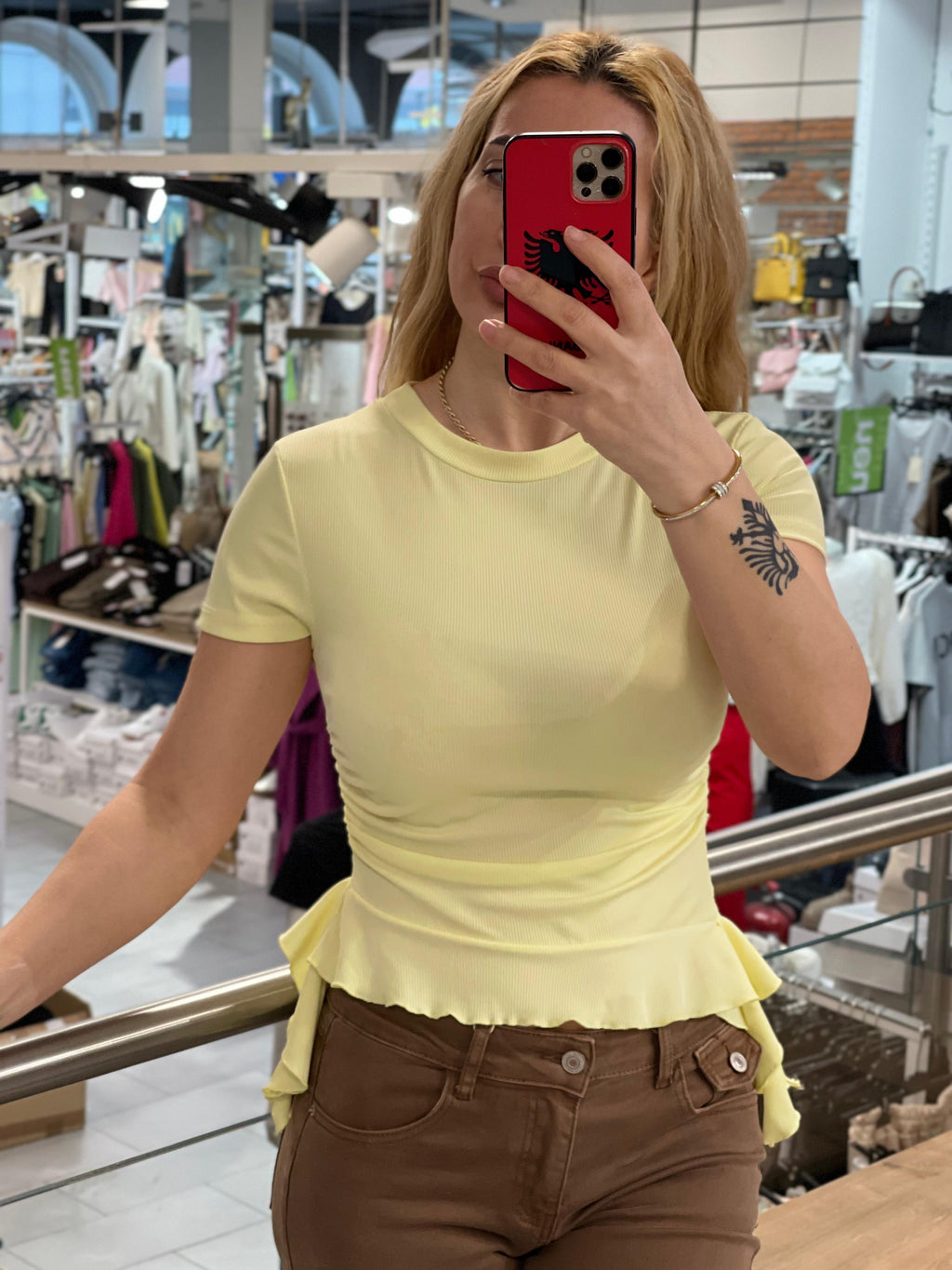 Shirt Zeinab mit Rüschchen