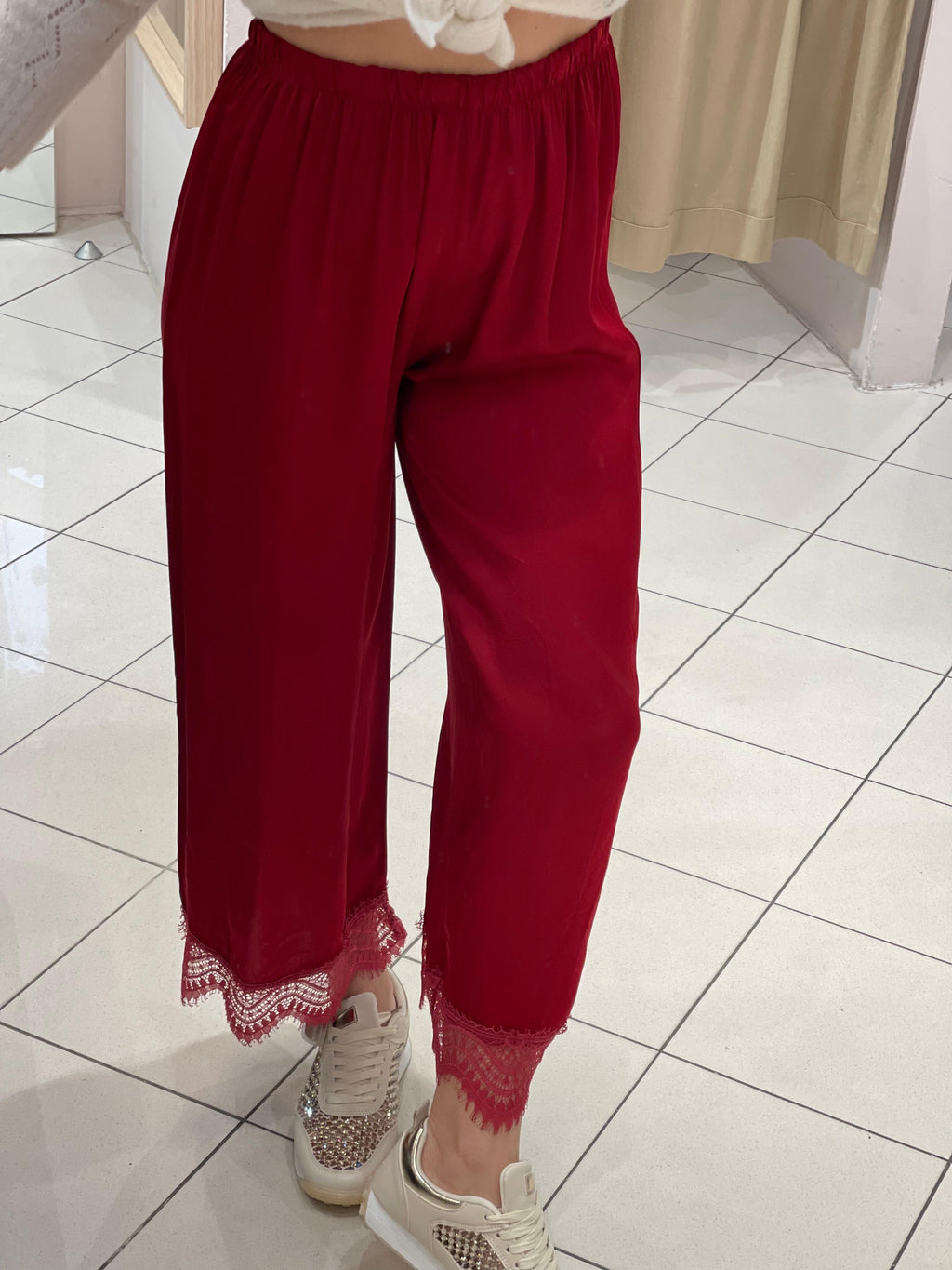 Viskose Hose mit Spitze