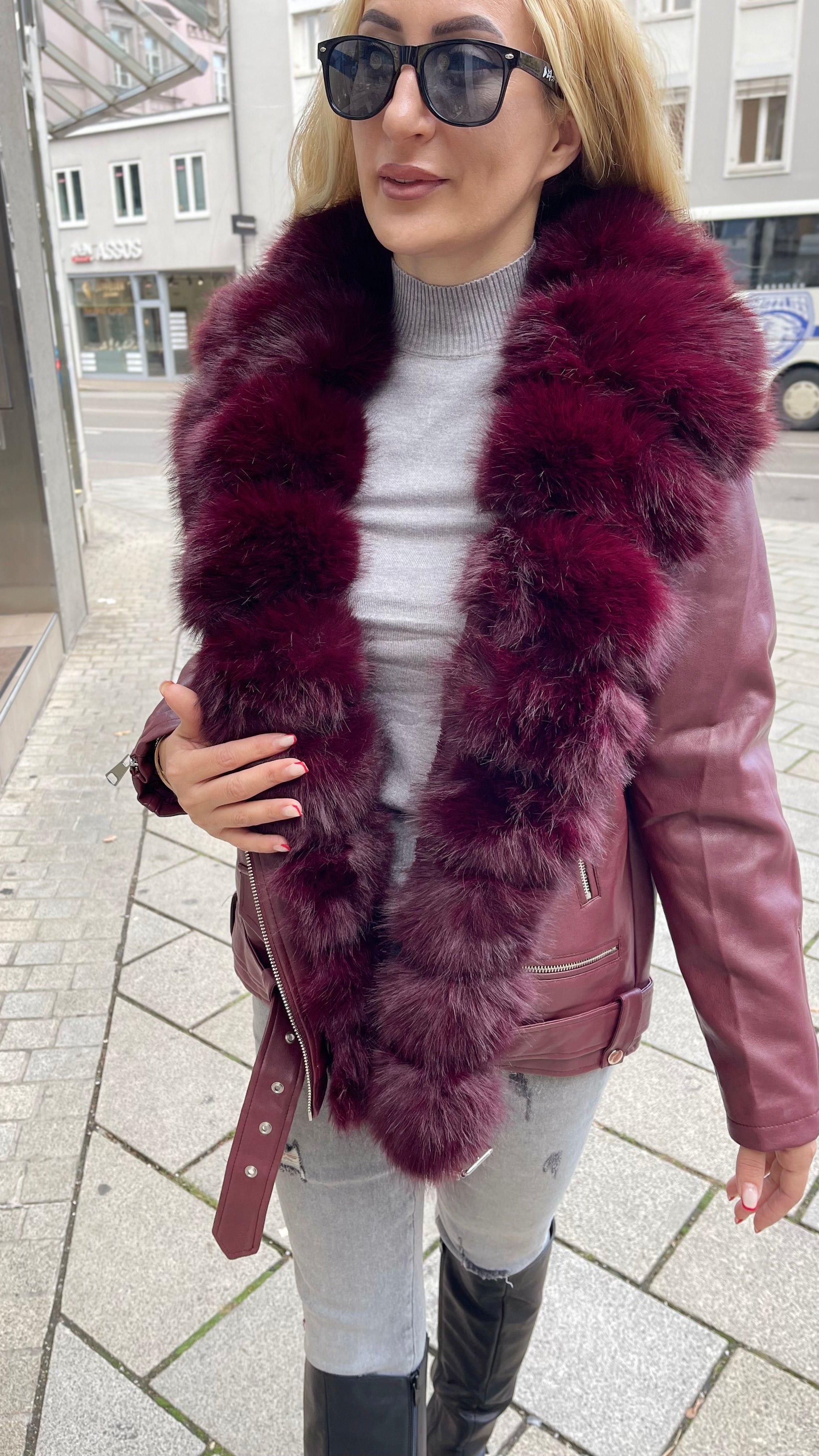 GEFÜTTERTE LEDERJACKE  MIT FELL Bordeaux