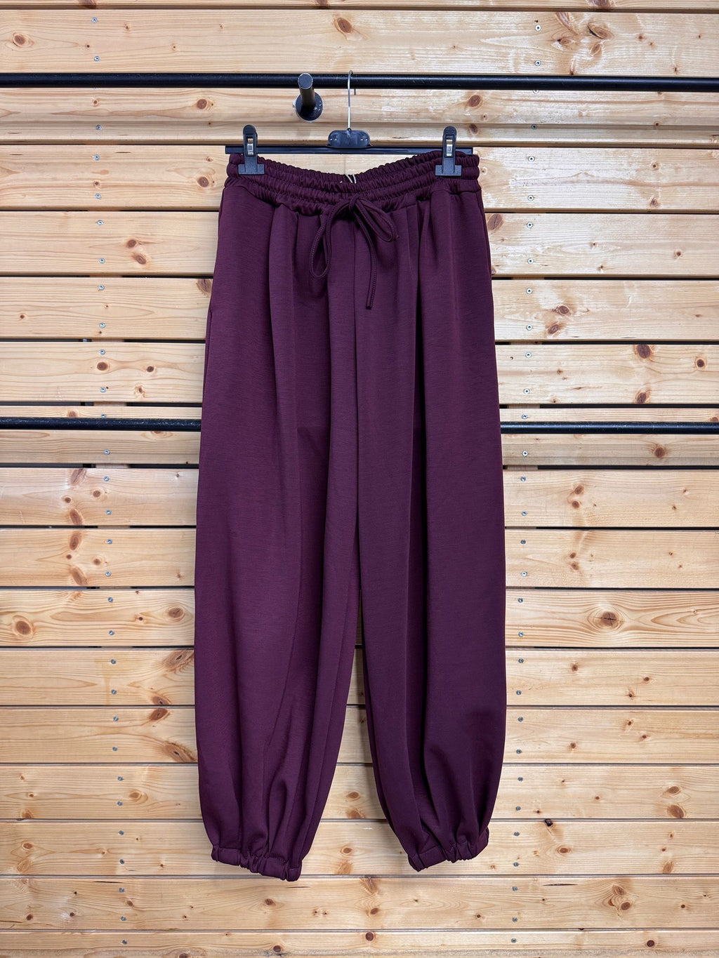 Lässige Oversized Jogginghose / Sweatpants mit Kordelzug