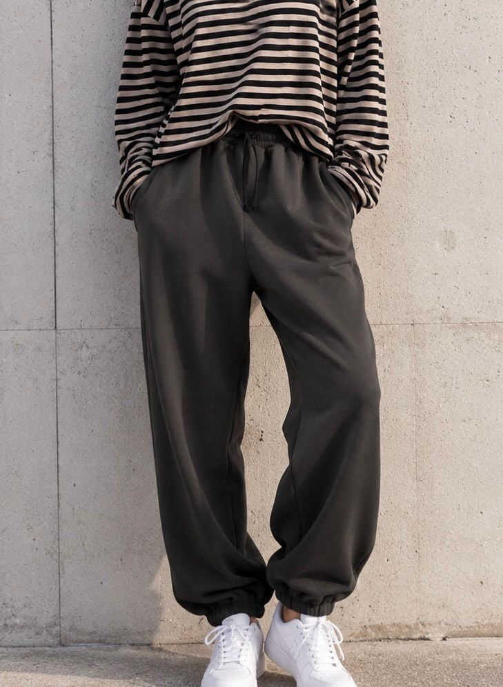 Lässige Oversized Jogginghose / Sweatpants mit Kordelzug