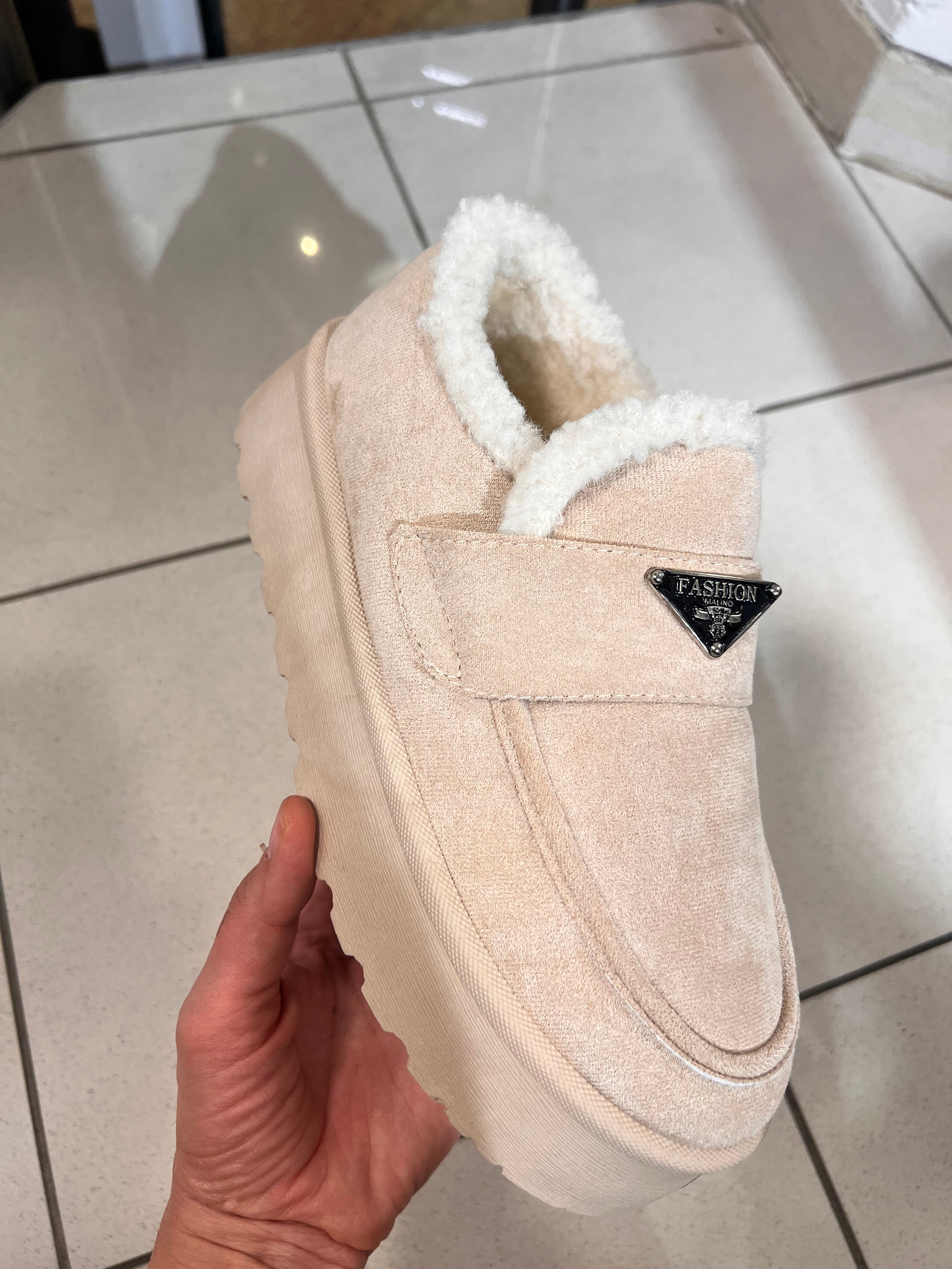 LOAFER-BOOTS IN BEIGE MIT LAMMFELL-OPTIK