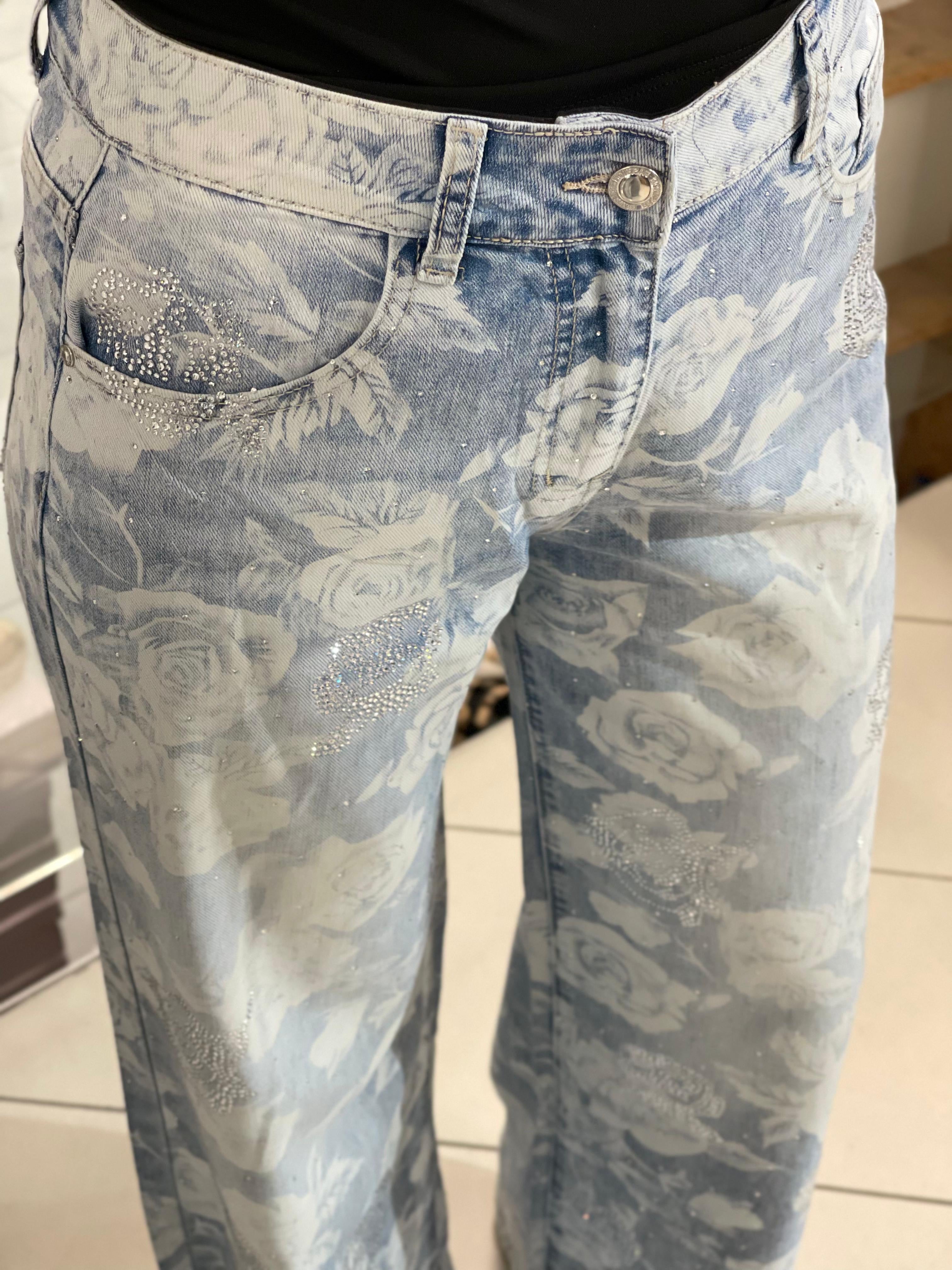 Bianca Jeans mit Rosen uns Strass