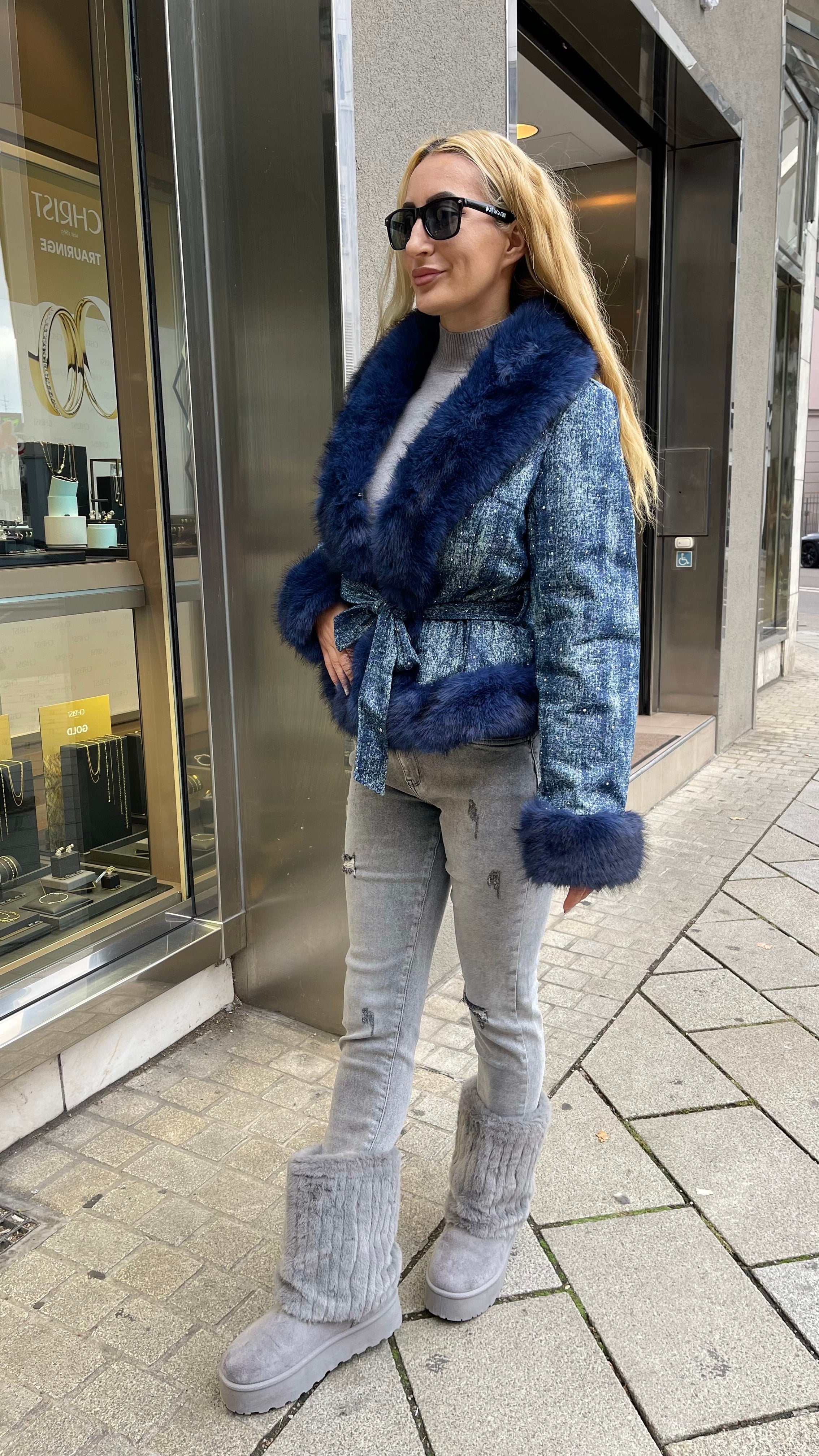JACKE IN JEANS OPTIK MIT GLITZER