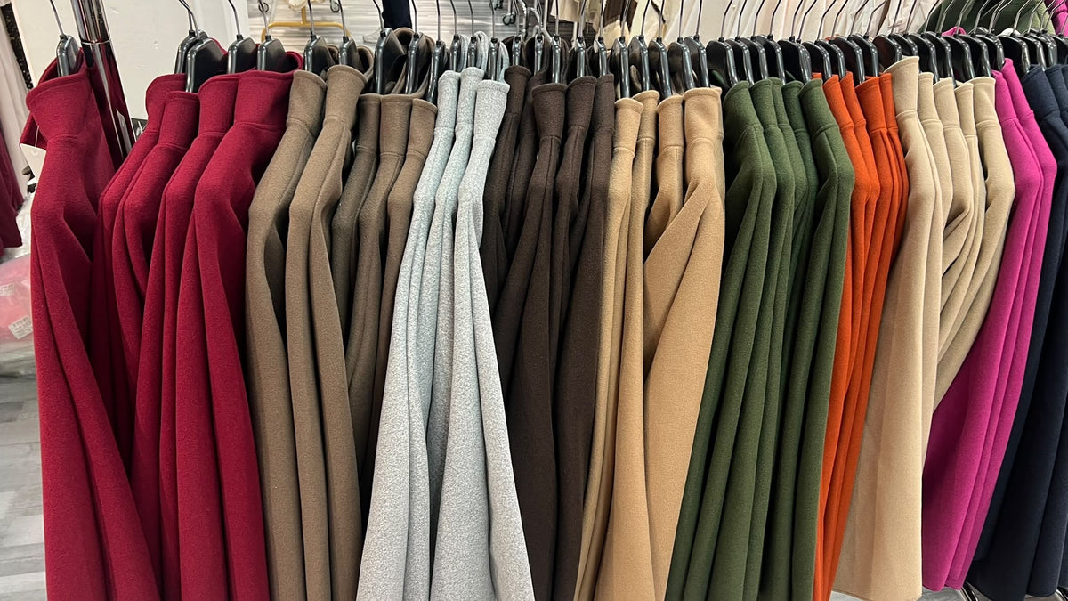 Eleganter Poncho-Mantel mit Stehkragen & Gürtel