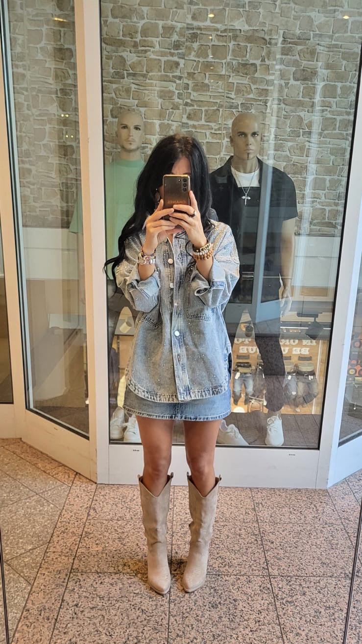 Oversize Glitzer-Jeansbluse – Modischer Hingucker