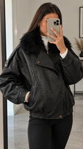 Damen Oversize Kunstlederjacke mit Fellkragen – Schwarz