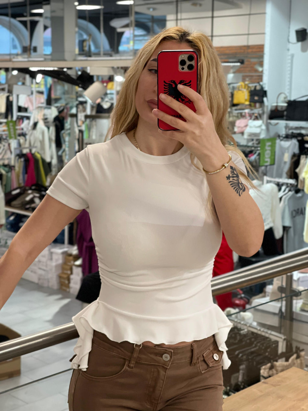 Shirt Zeinab mit Rüschchen