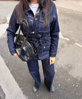 Dunkelblaue Denim-Jacke im Safari-Stil