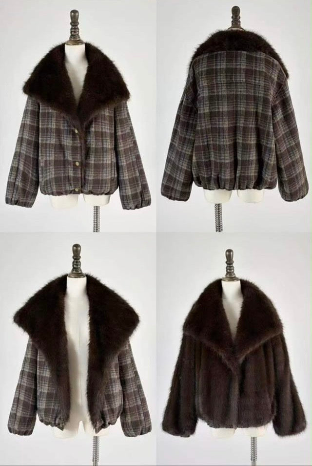 Wendbare Oversize-Jacke mit Kunstfellkragen – Kariert & Dunkelbraun
