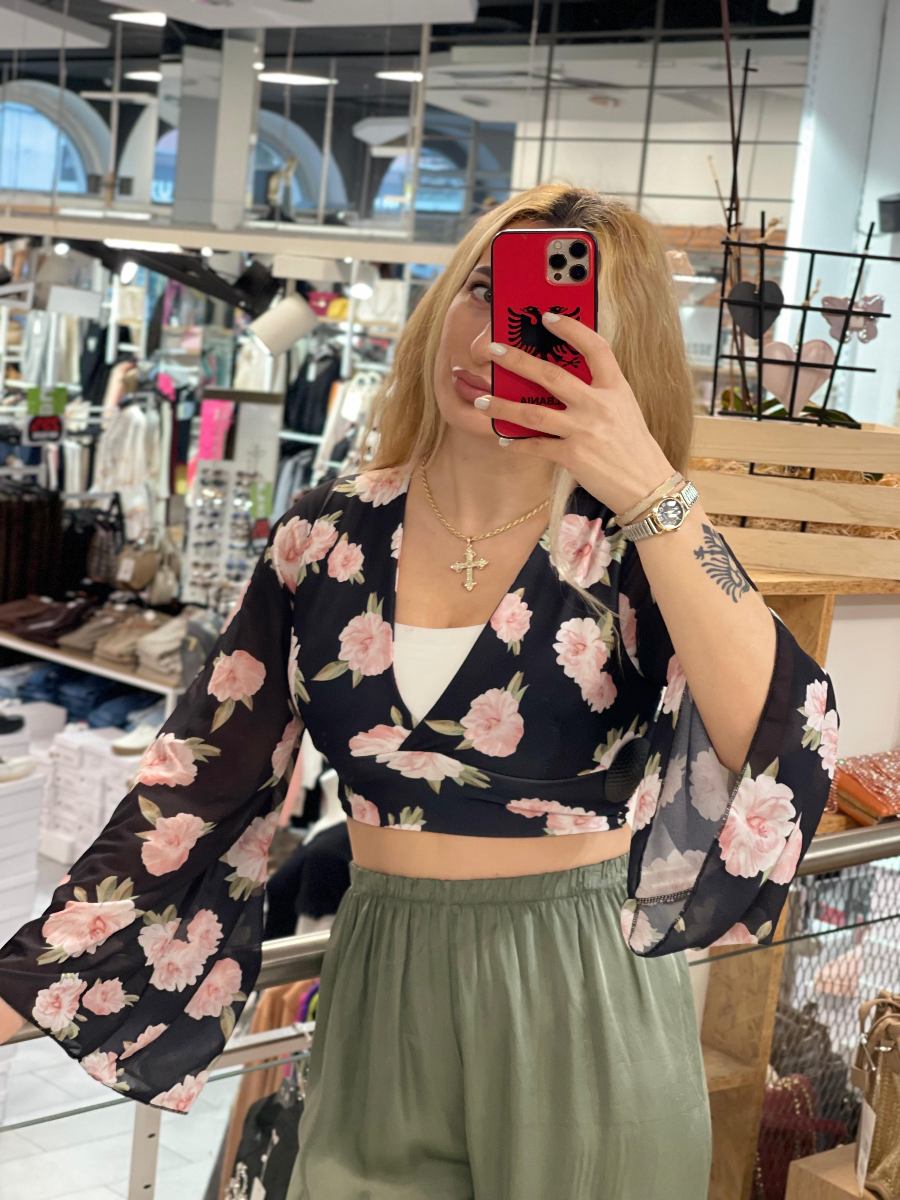 Boho-Style Bell-Sleeve Top (Floral)