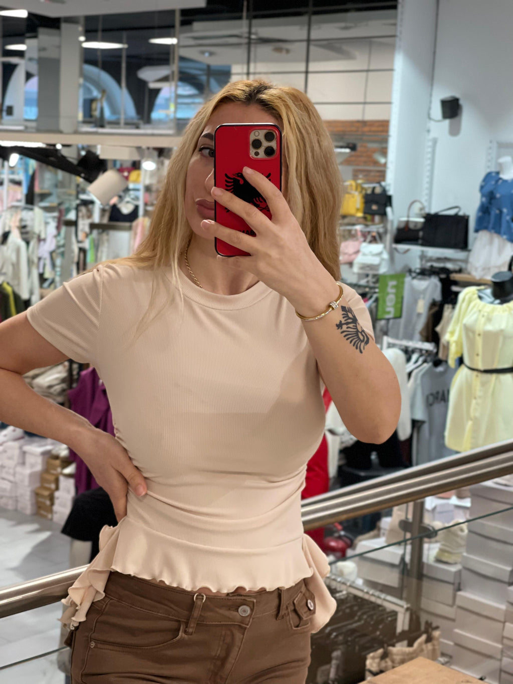 Shirt Zeinab mit Rüschchen