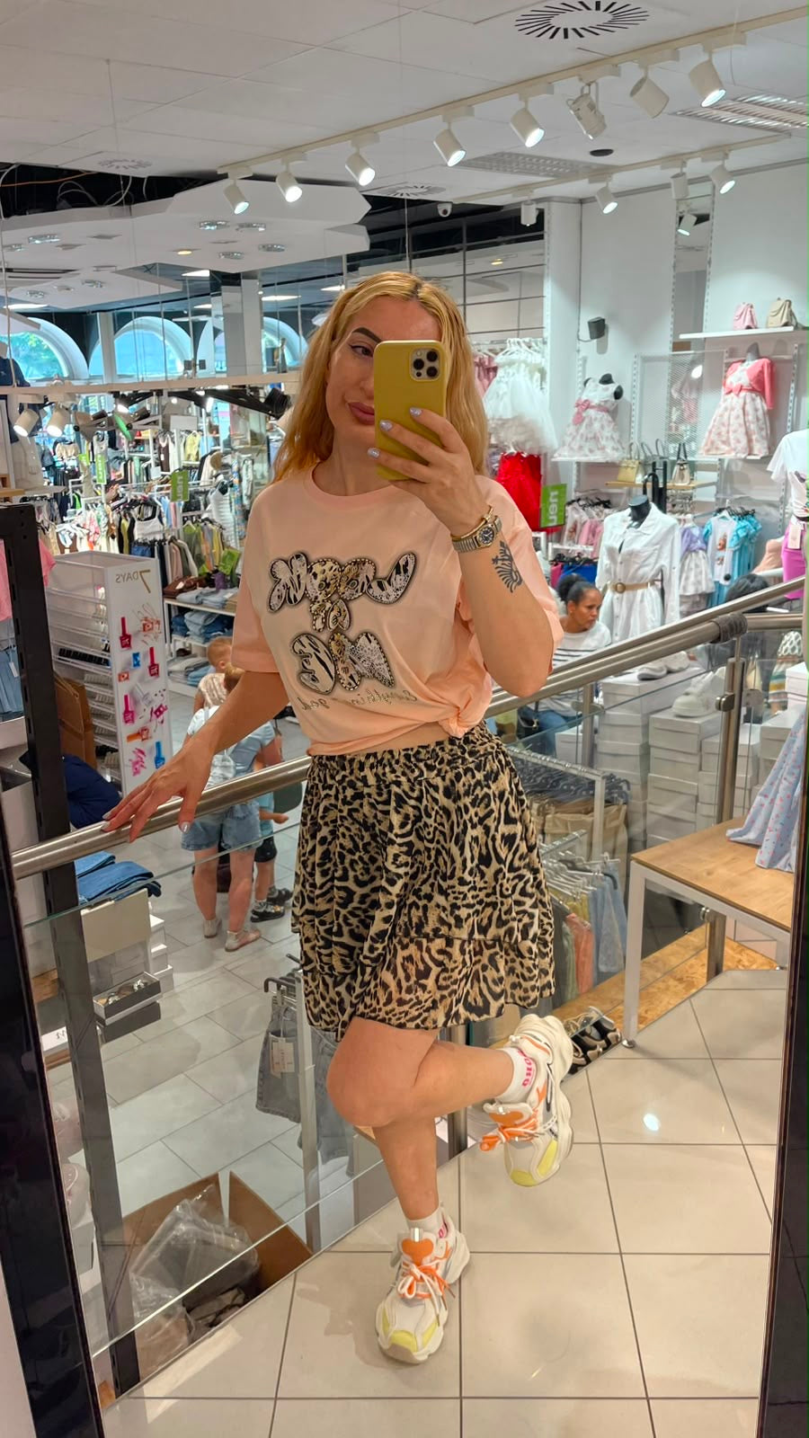 T Shirt Leo