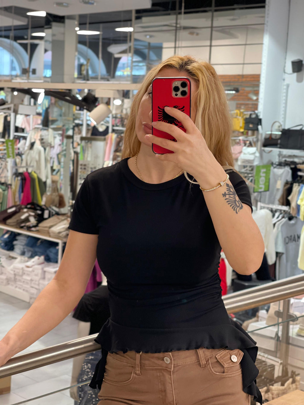 Shirt Zeinab mit Rüschchen