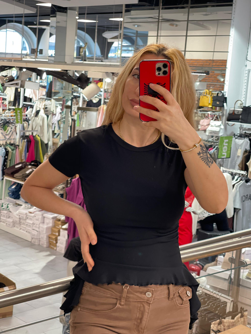Shirt Zeinab mit Rüschchen