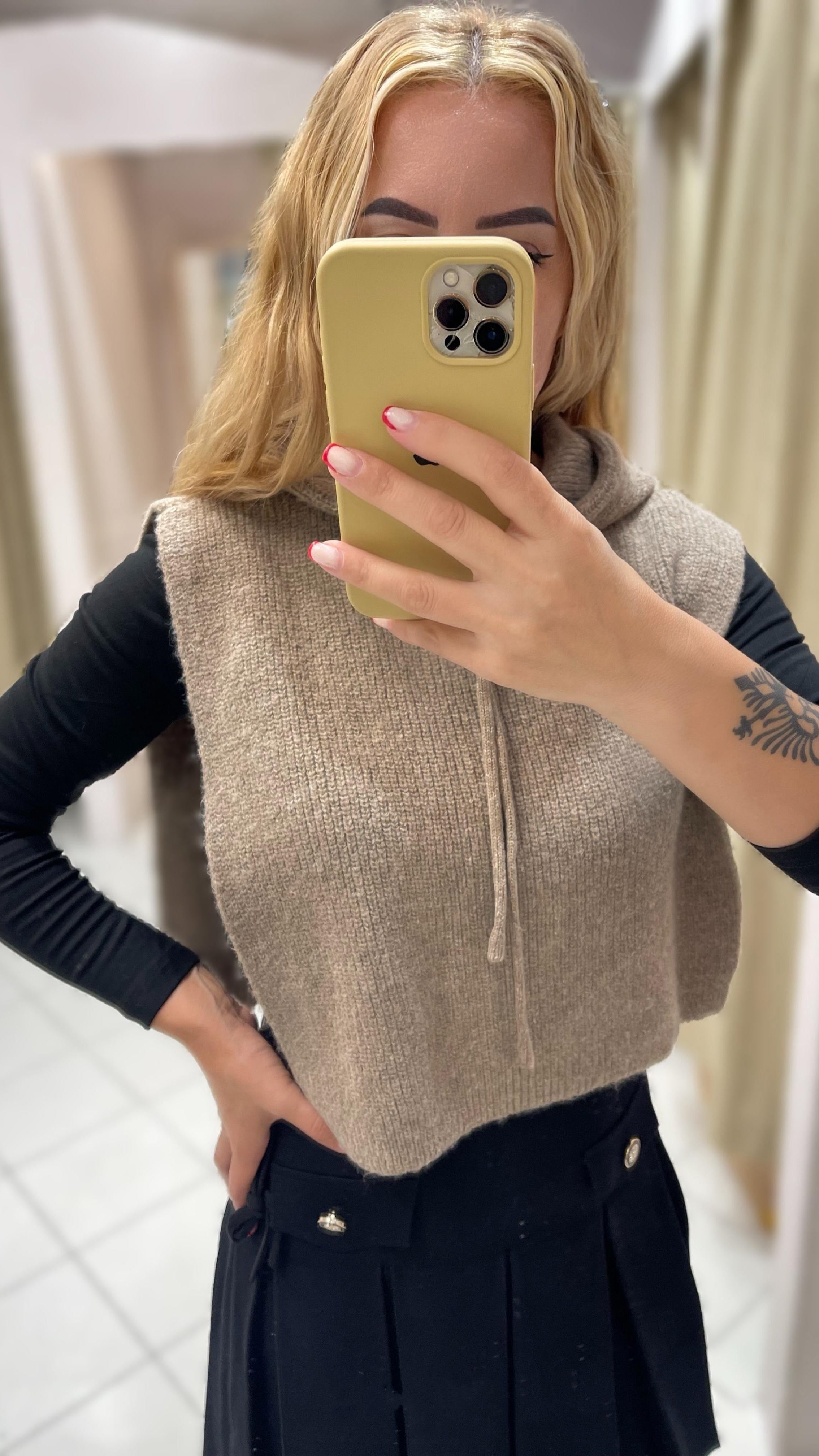 STRICK HOODIE SCHAL – TAUPE