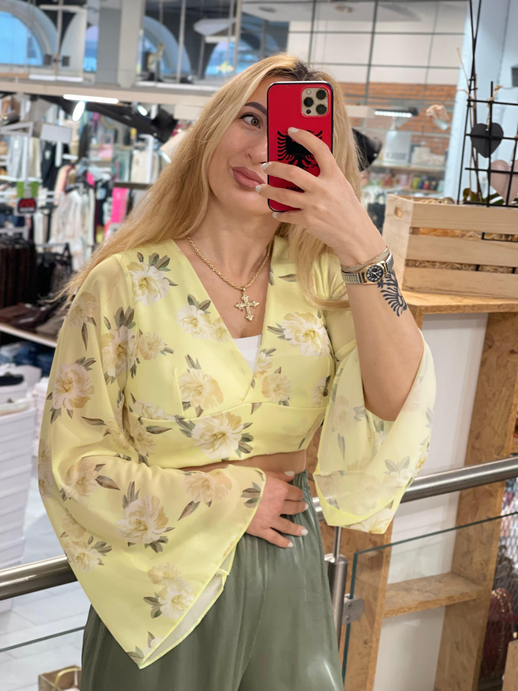 Boho-Style Bell-Sleeve Top (Floral)