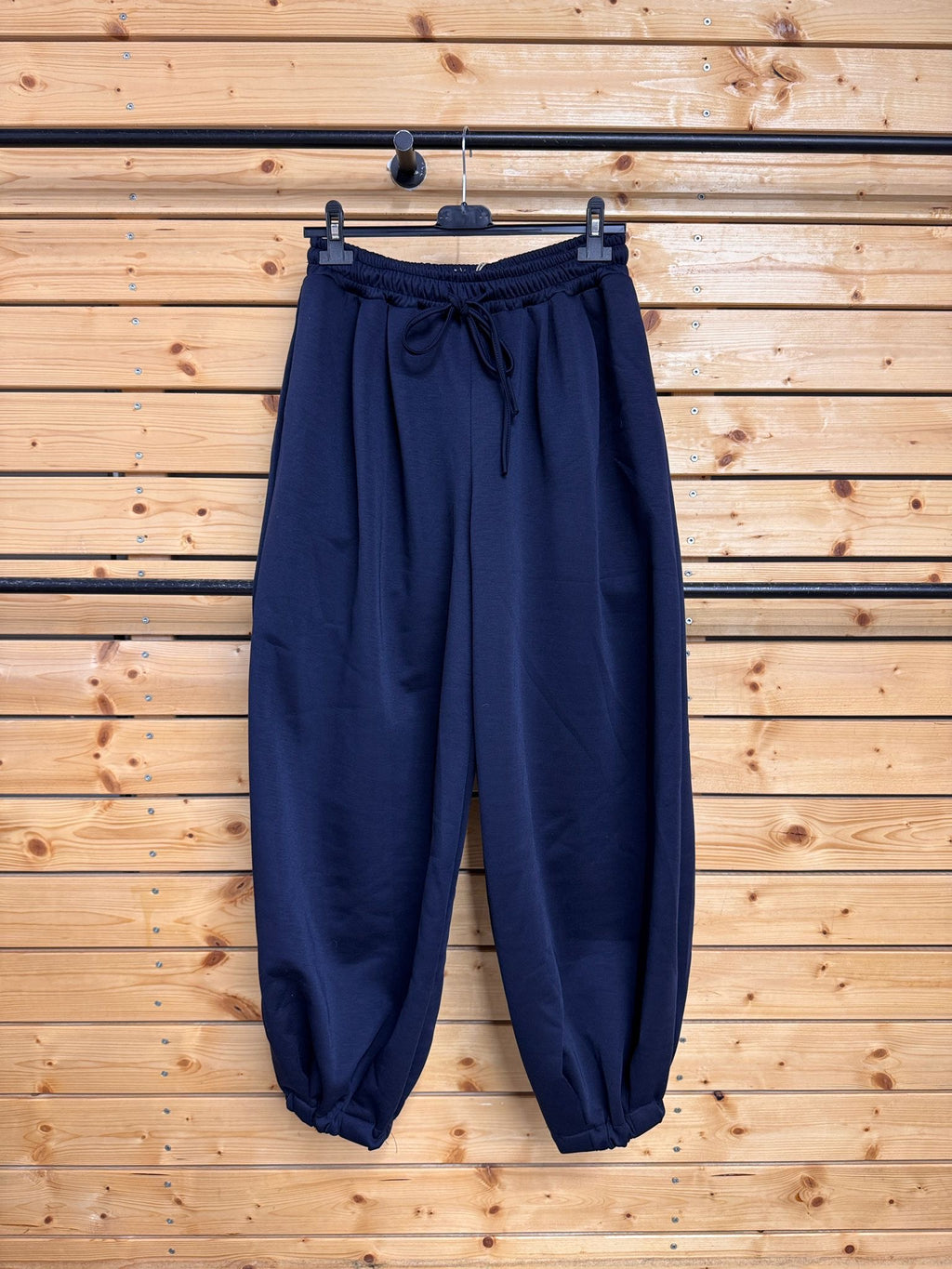 Lässige Oversized Jogginghose / Sweatpants mit Kordelzug