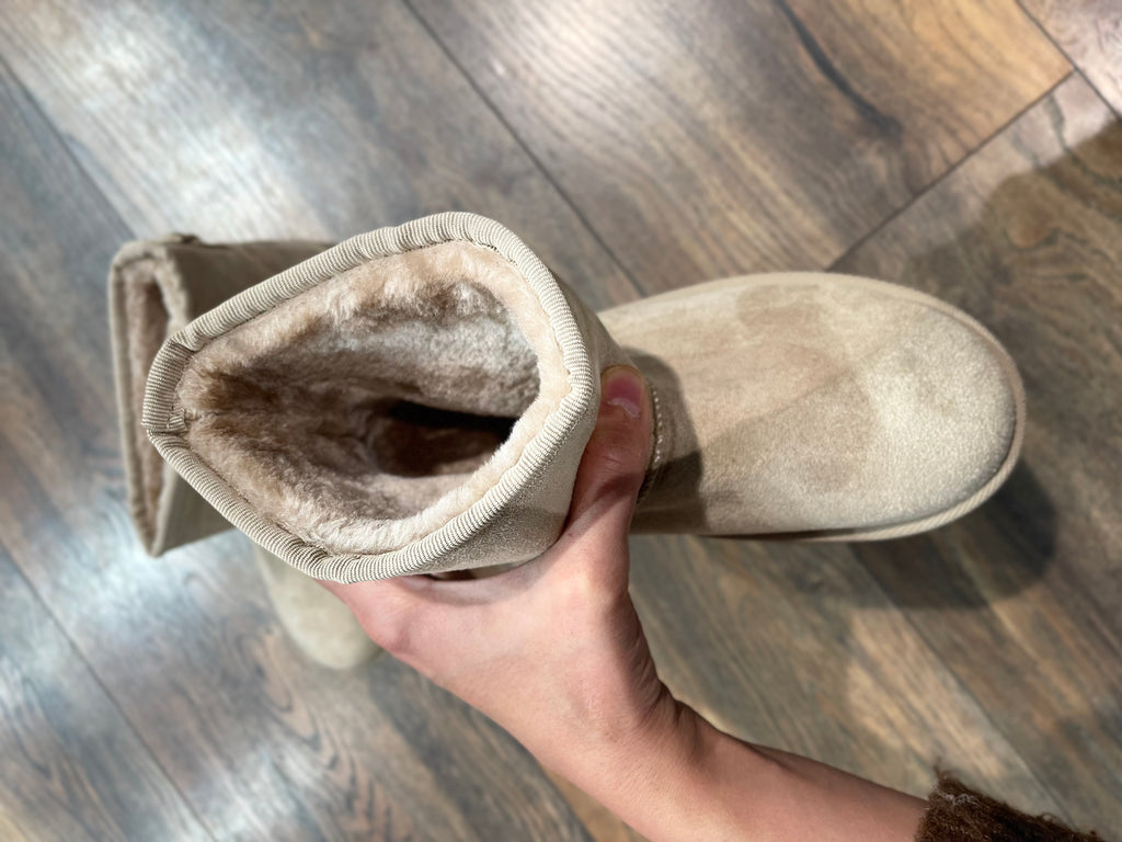 GEFÜTTERTE PLATEAU BOOTS IN HELLBEIGE