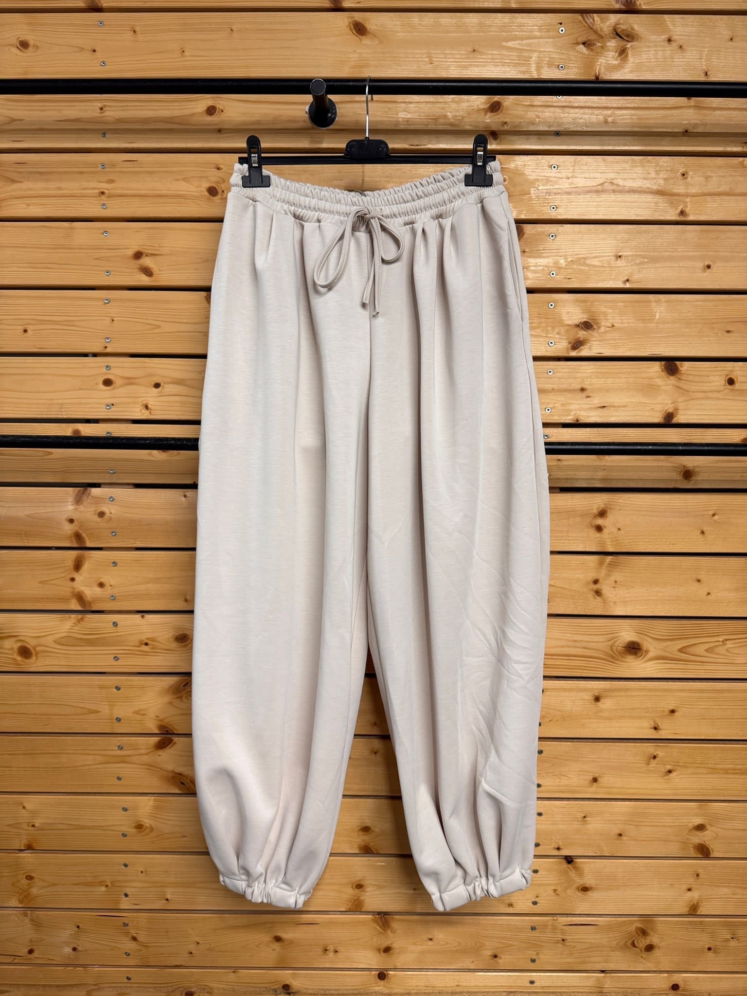 Lässige Oversized Jogginghose / Sweatpants mit Kordelzug