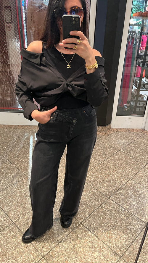 CUTOUT blouse top