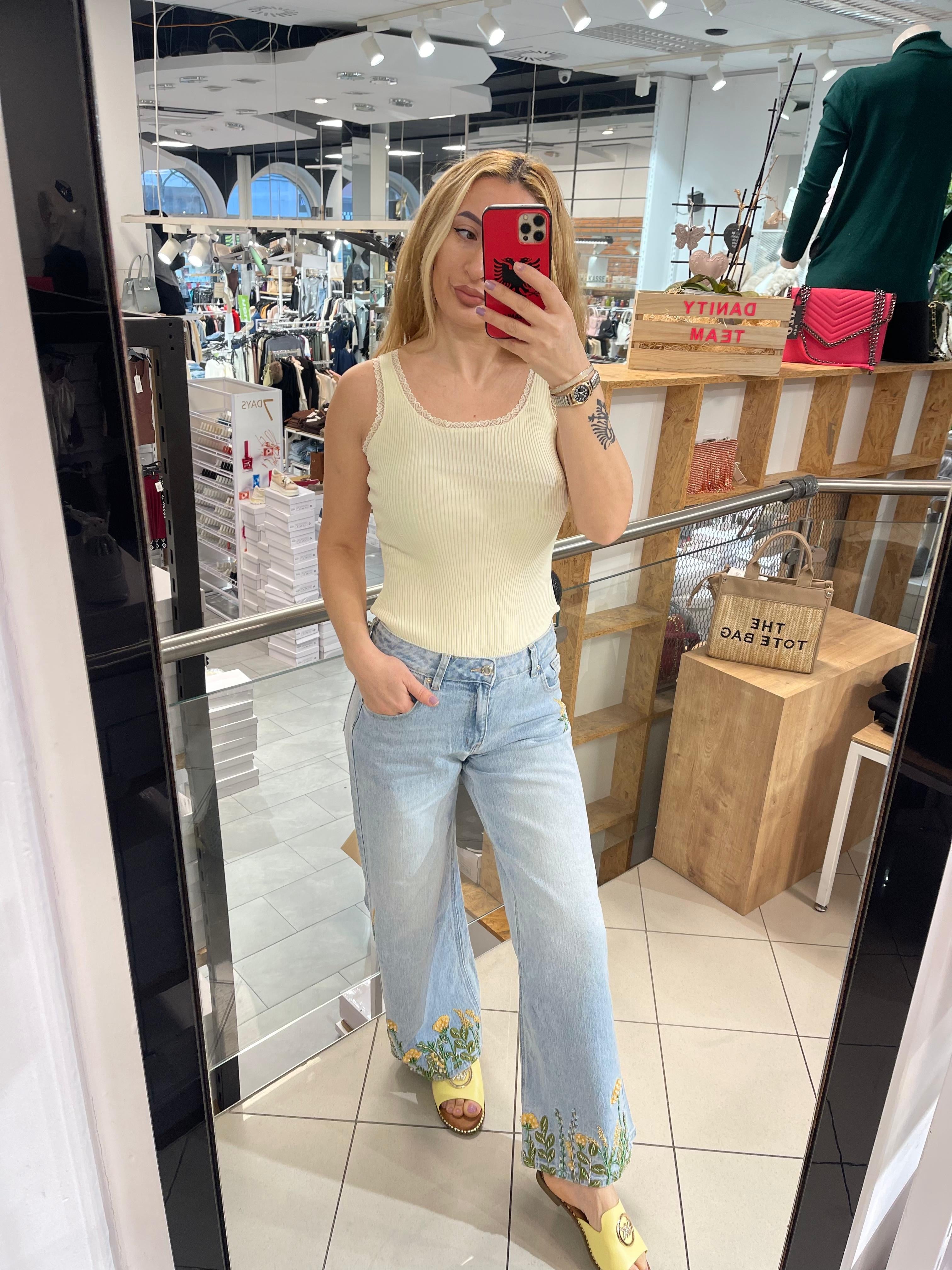 FLOWER DESIGN JEANS