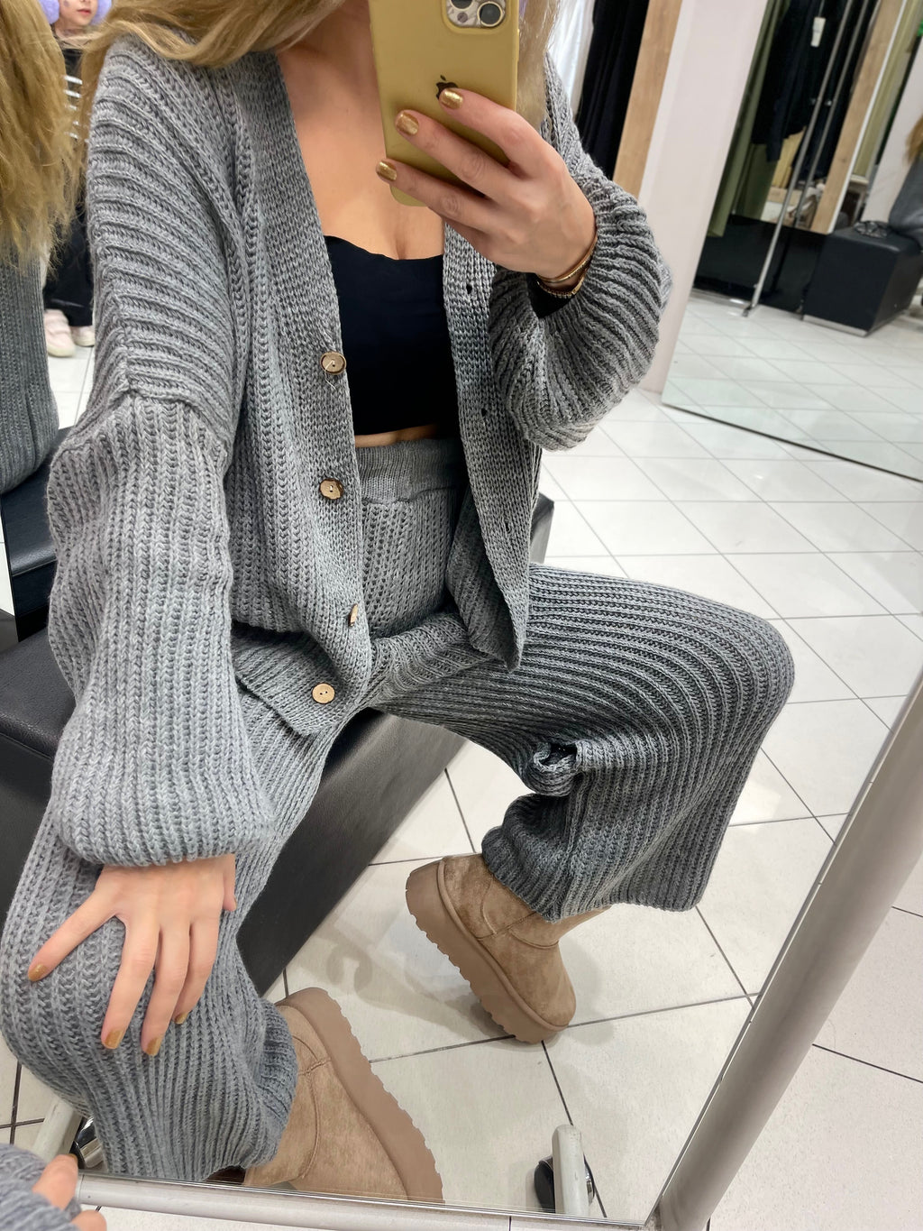 STRICK-ZWEITEILER IN GRAU