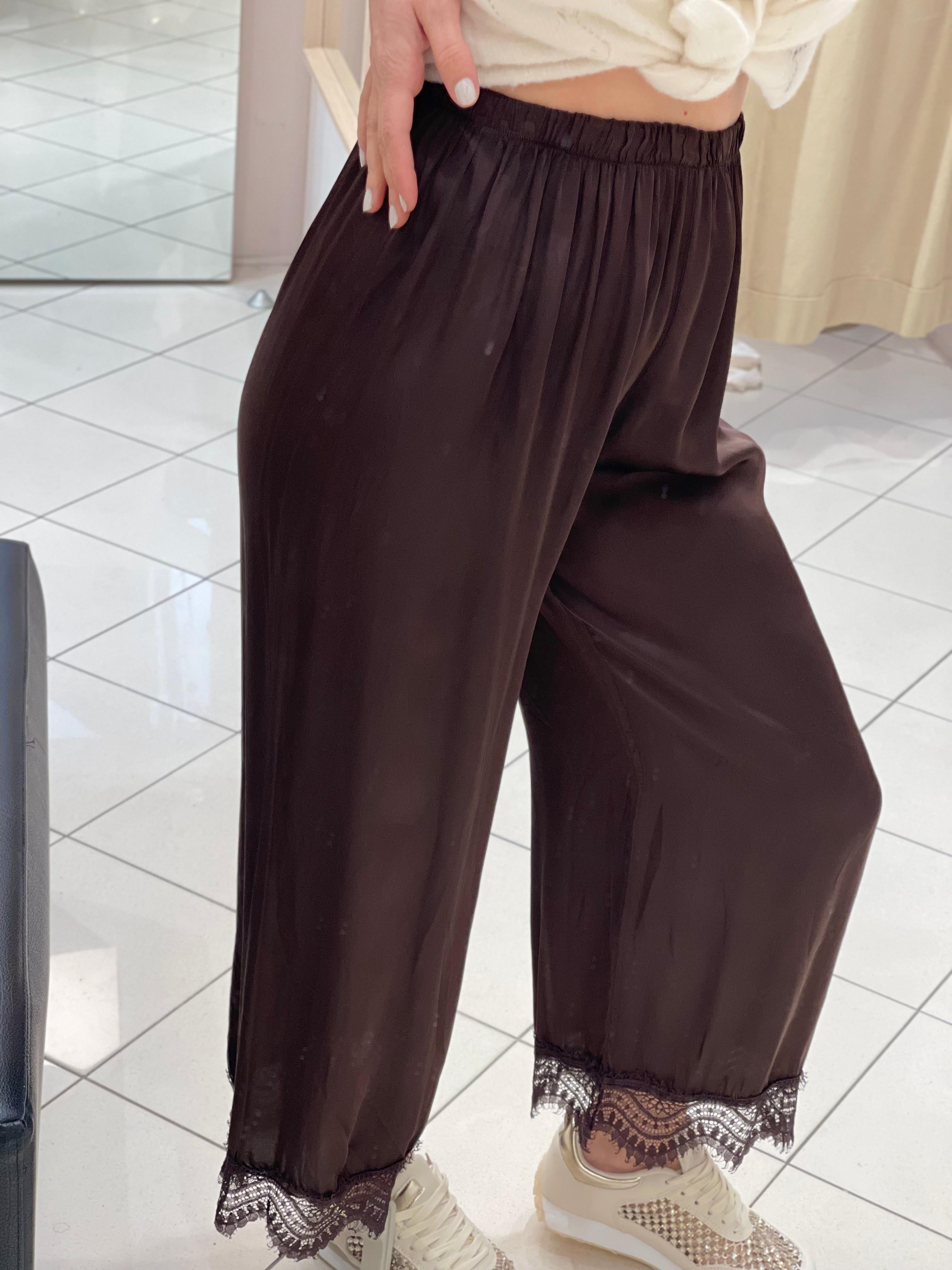 Pantalón de viscosa con encaje