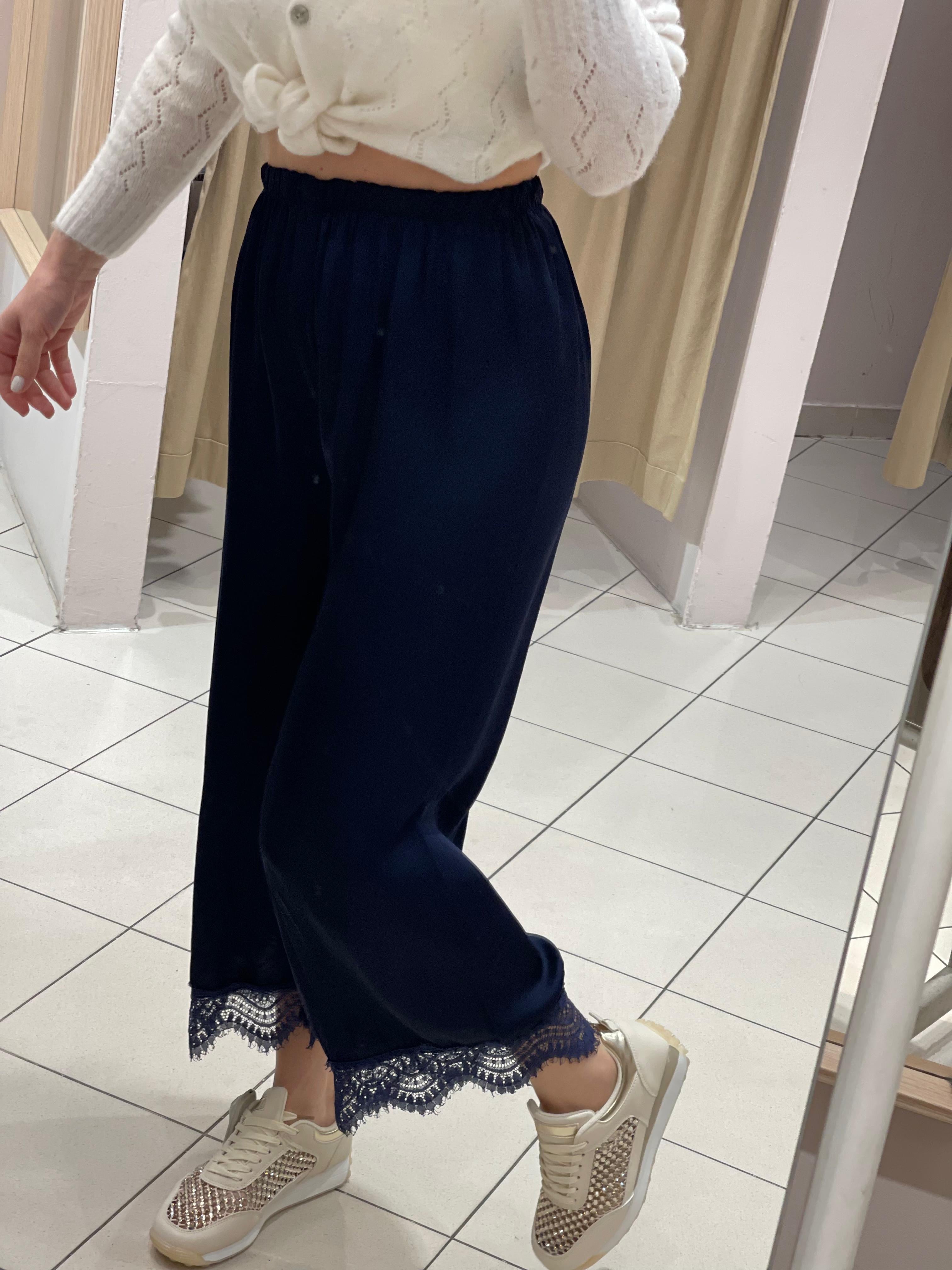 Viskose Hose mit Spitze