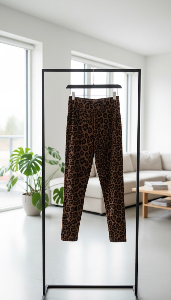 VELOURS LEGGINGS IM LEO-MUSTER – BRAUN