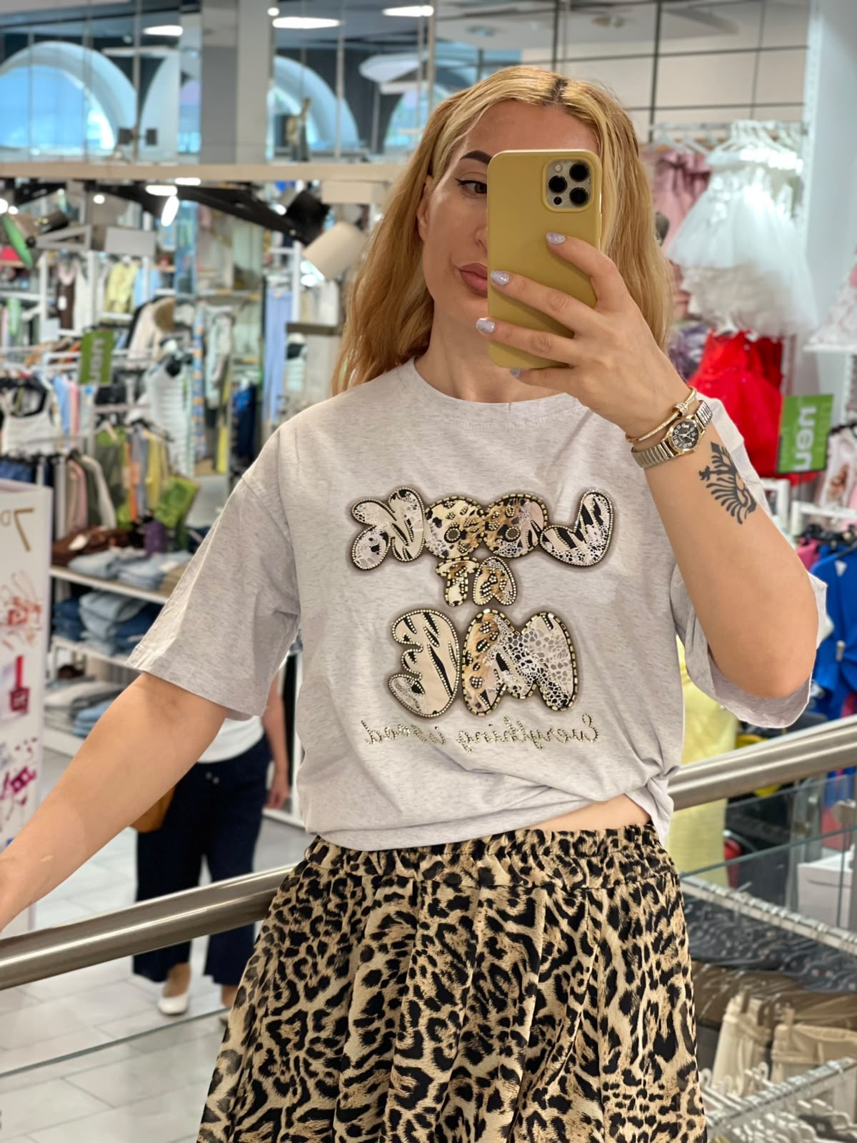 T Shirt Leo
