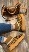 GEFÜTTERTE PLATEAU BOOTS IN LEO