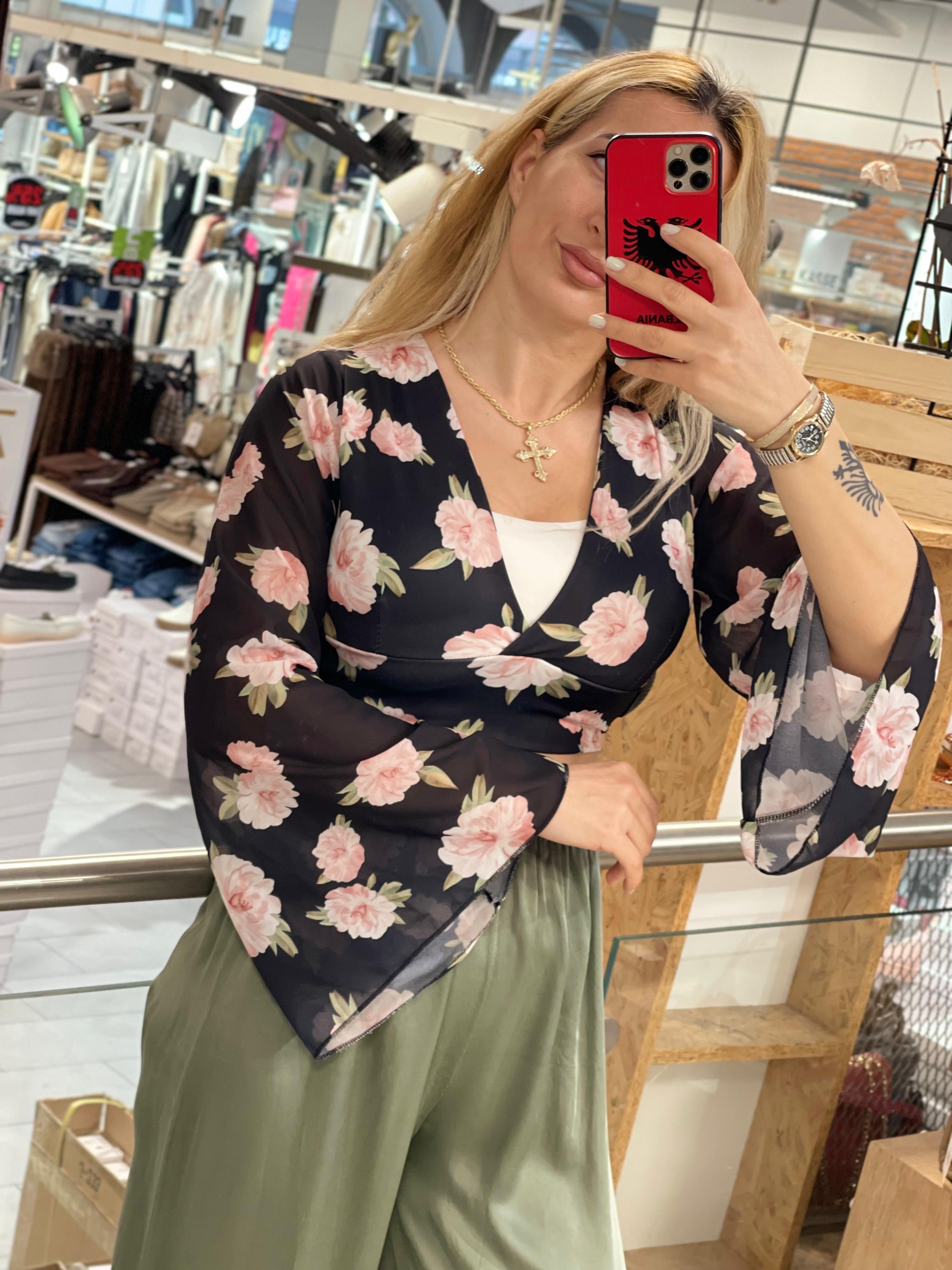 Boho-Style Bell-Sleeve Top (Floral)