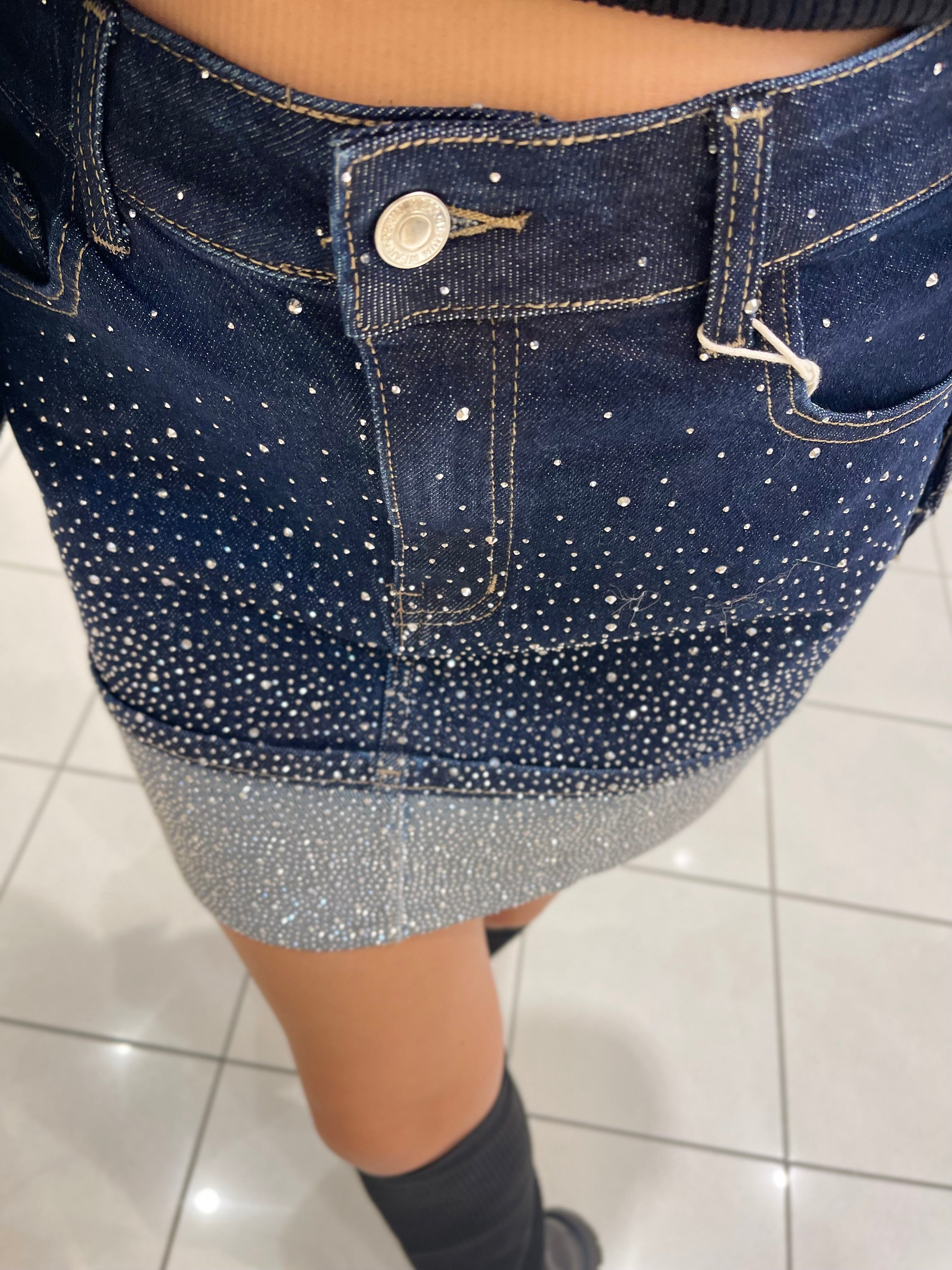 JEANS-MINIROCK MIT STRASSSTEINEN – DUNKELBLAU