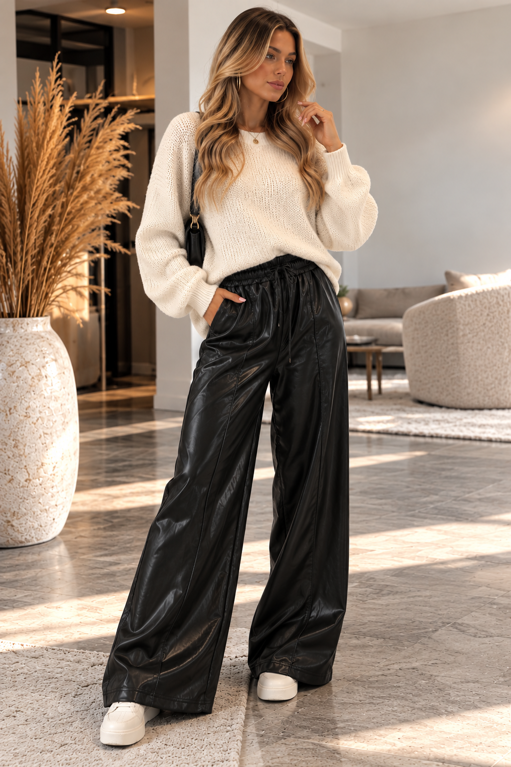 Damenhose Wide Leg aus Kunstleder mit Gummibund