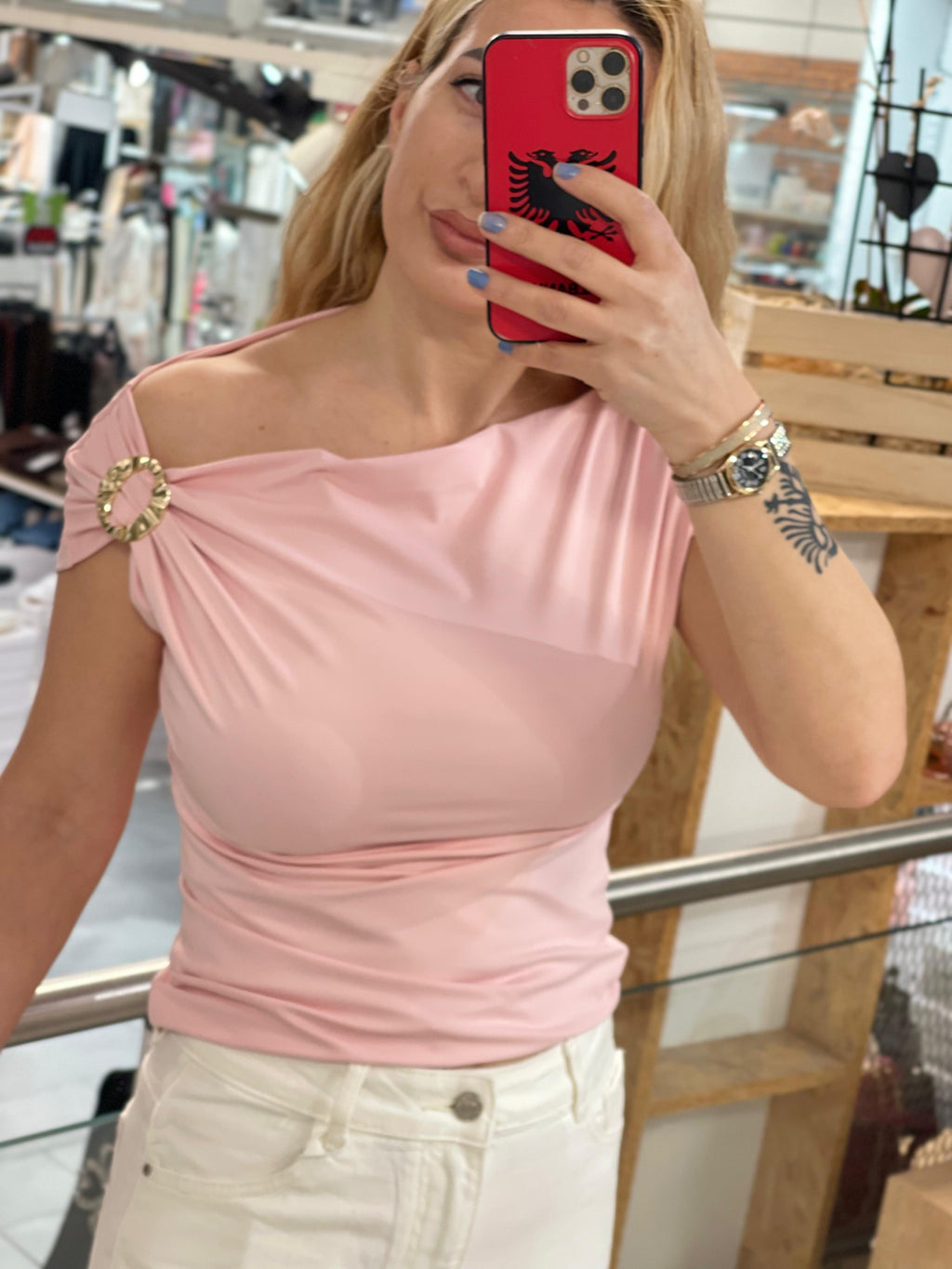 Asymmetrisches Ring-Top
Aurelia